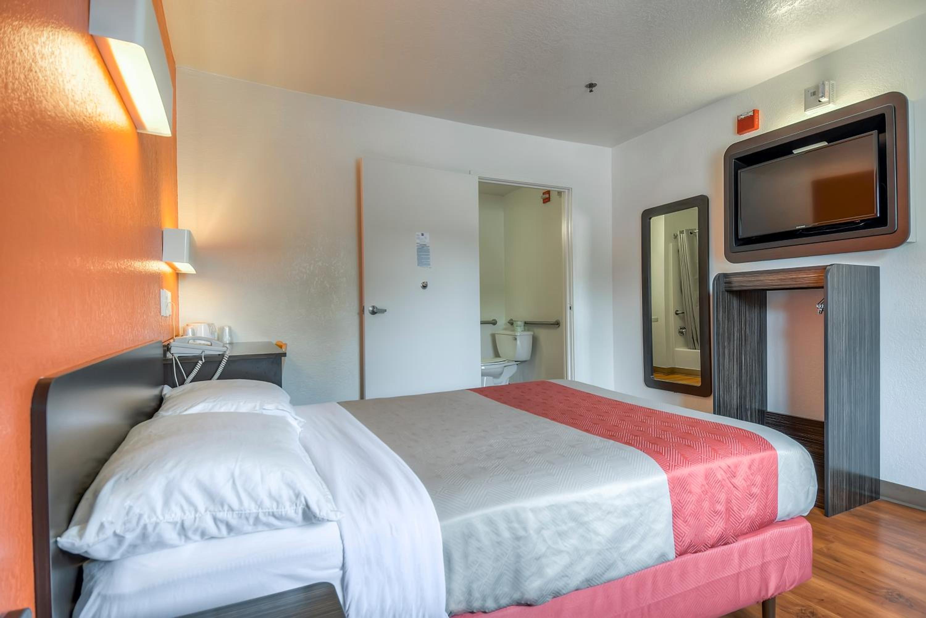 Motel 6-Arcadia, CA - Los Angeles - Pasadena Area - Property Image 58