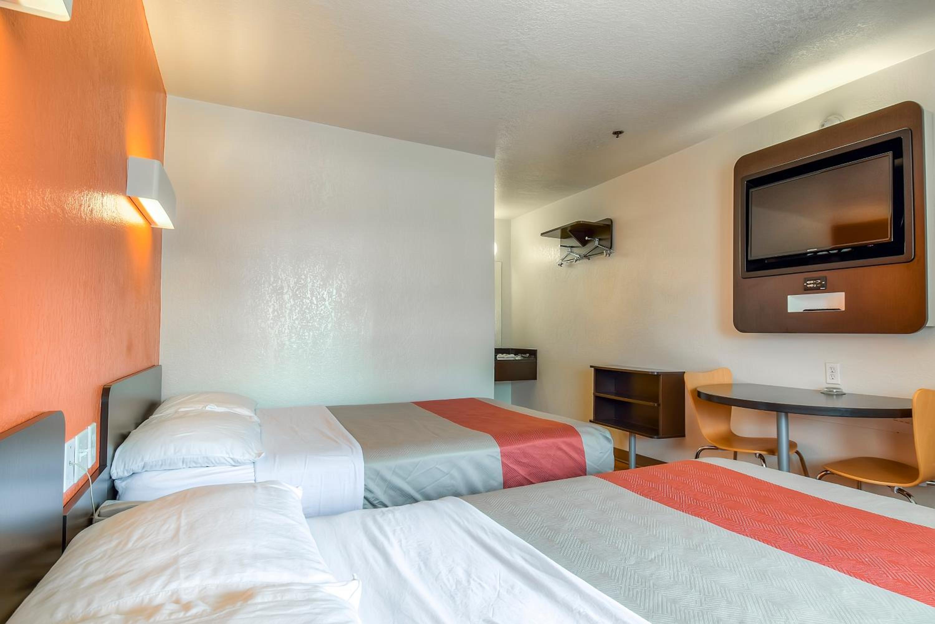Motel 6-Arcadia, CA - Los Angeles - Pasadena Area - Property Image 61