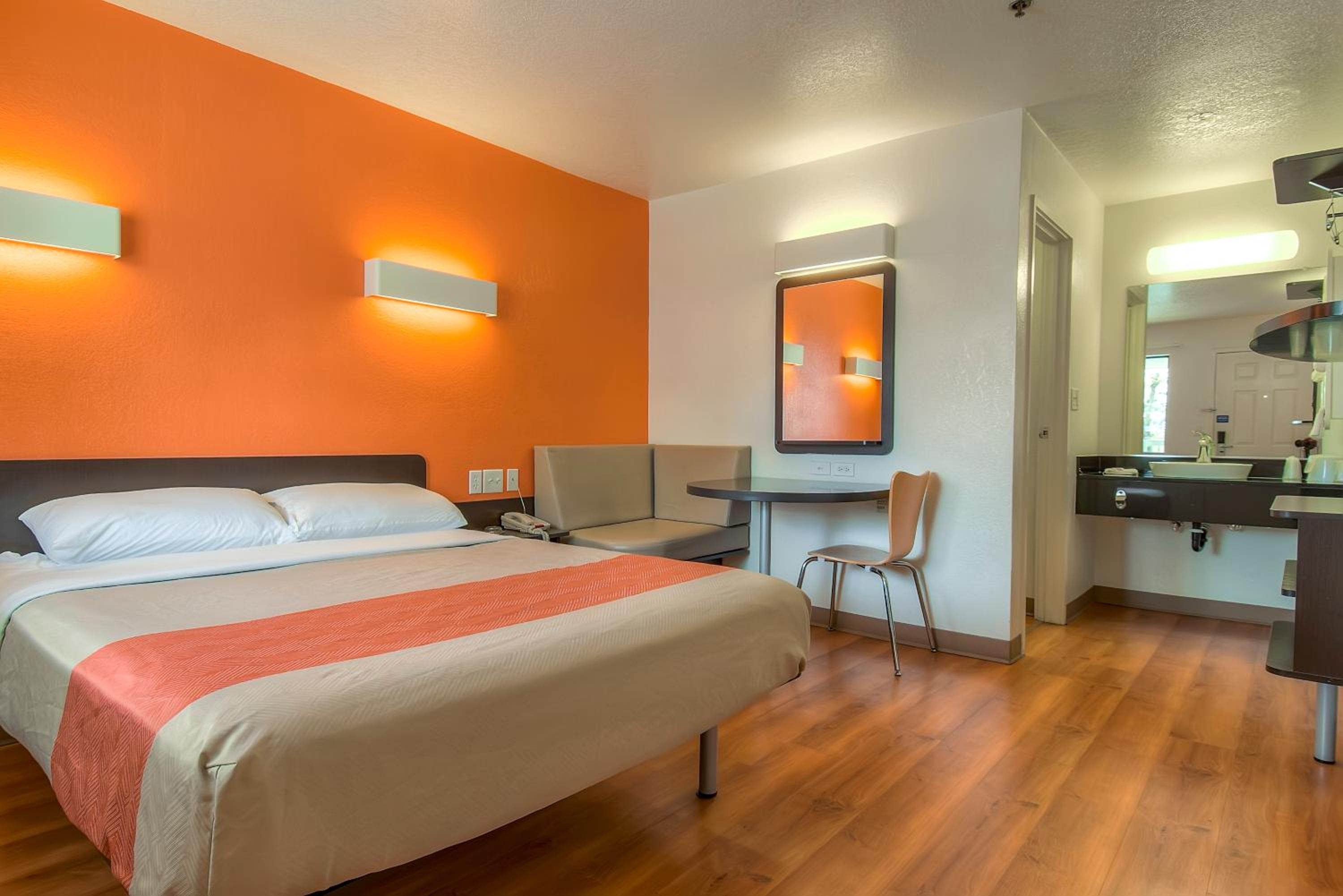 Motel 6-Arcadia, CA - Los Angeles - Pasadena Area - Property Image 64