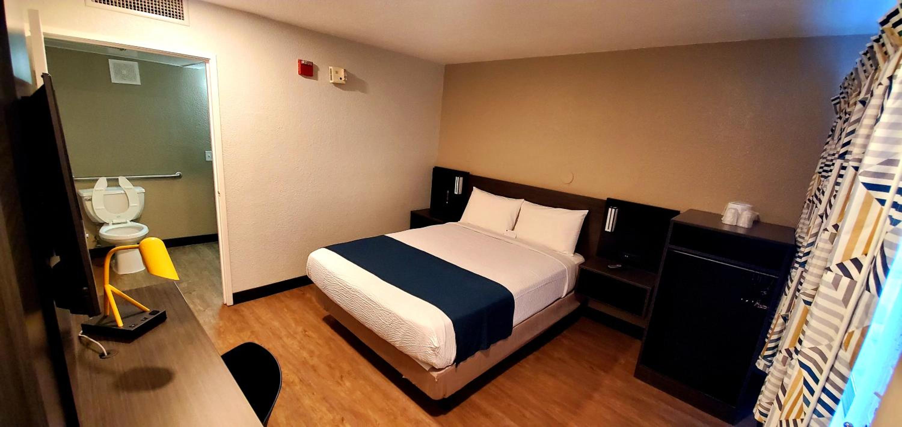 Motel 6-Palmdale, CA