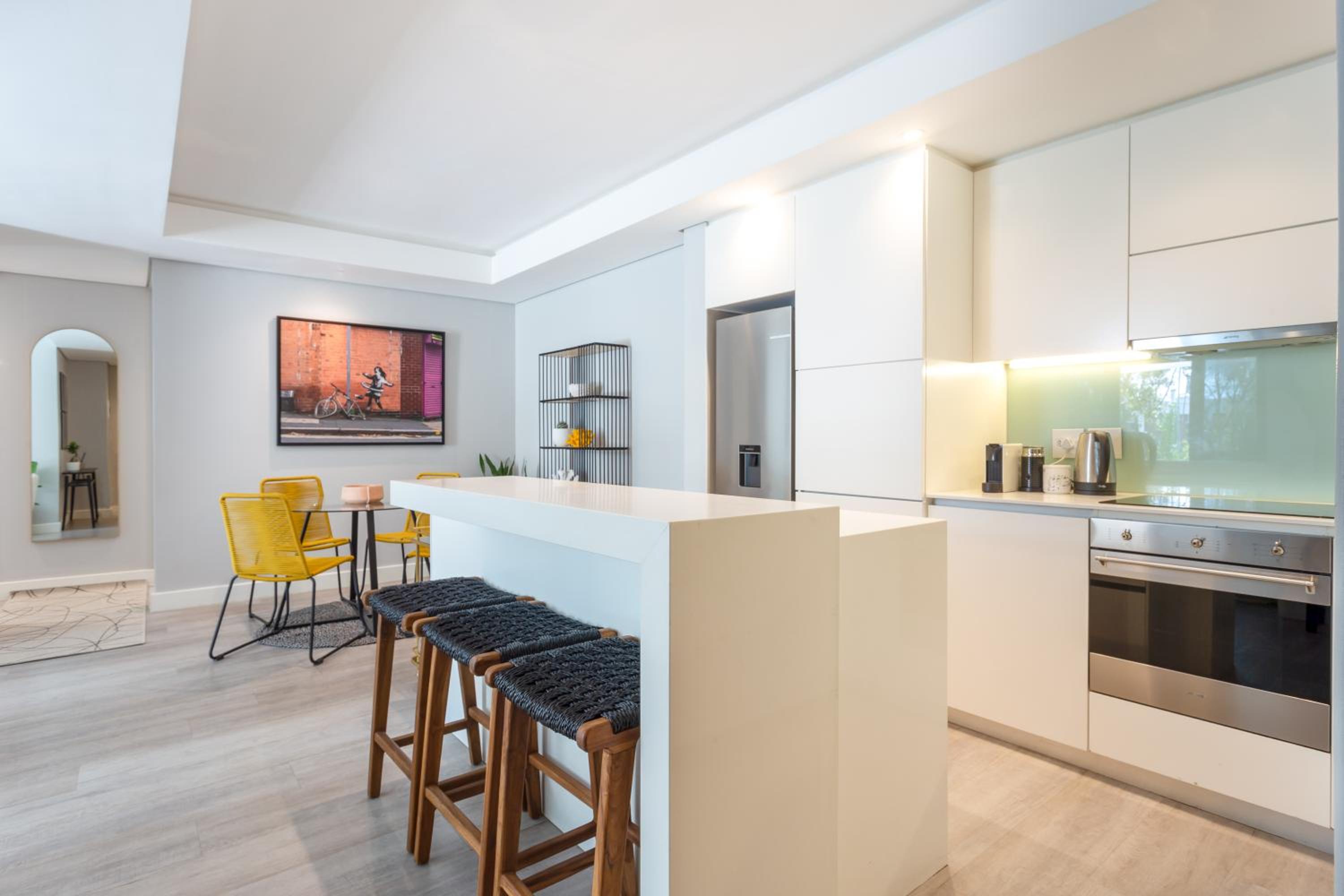 Trendy 2 bedroom apartment in Greenpoint, Cape Town. view 3