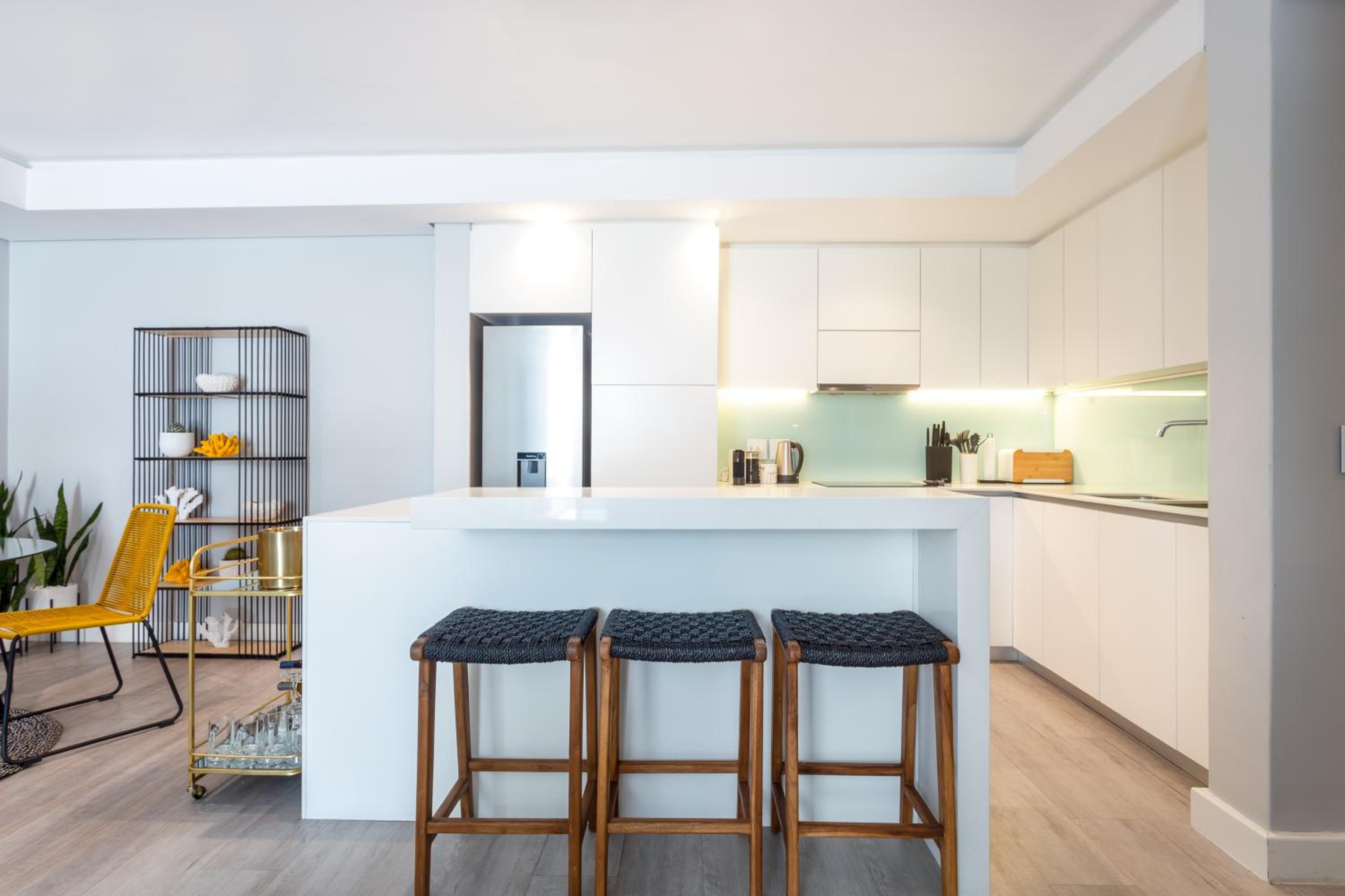 Trendy 2 bedroom apartment in Greenpoint, Cape Town. view 2