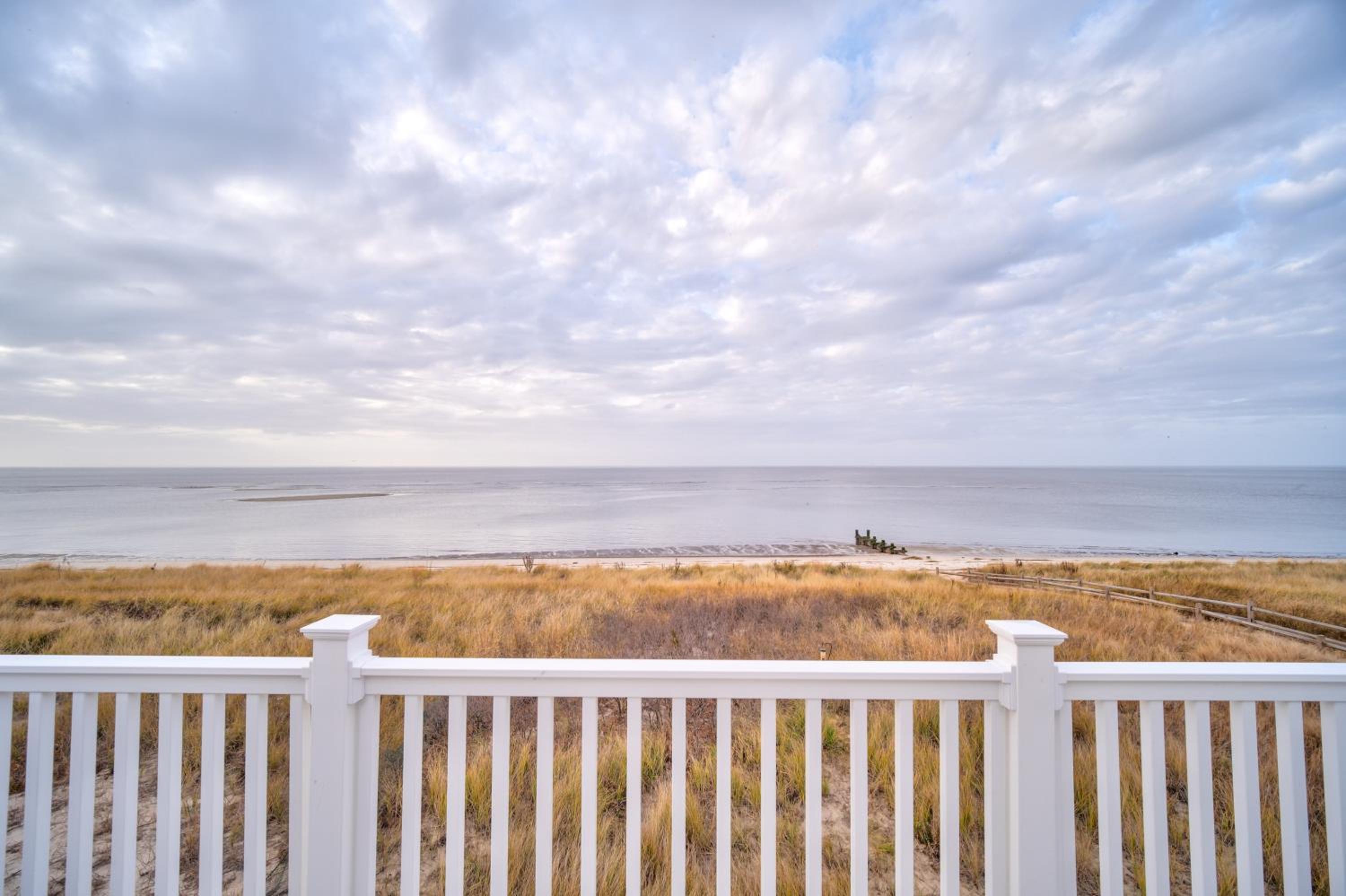 Waterfront Escape-Breweries, Vineyards n' Sunsets view 5
