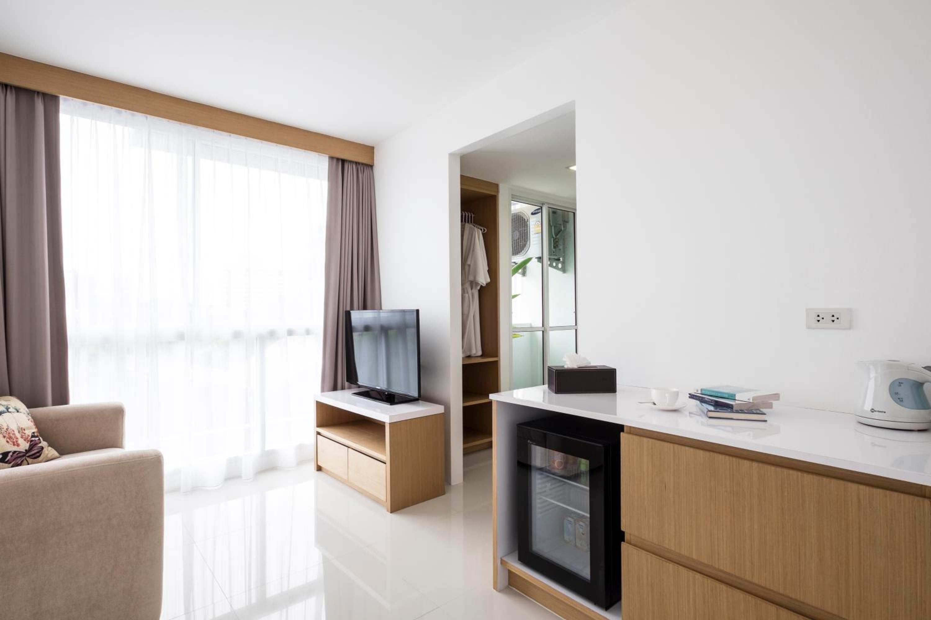 Modern Thai Suites