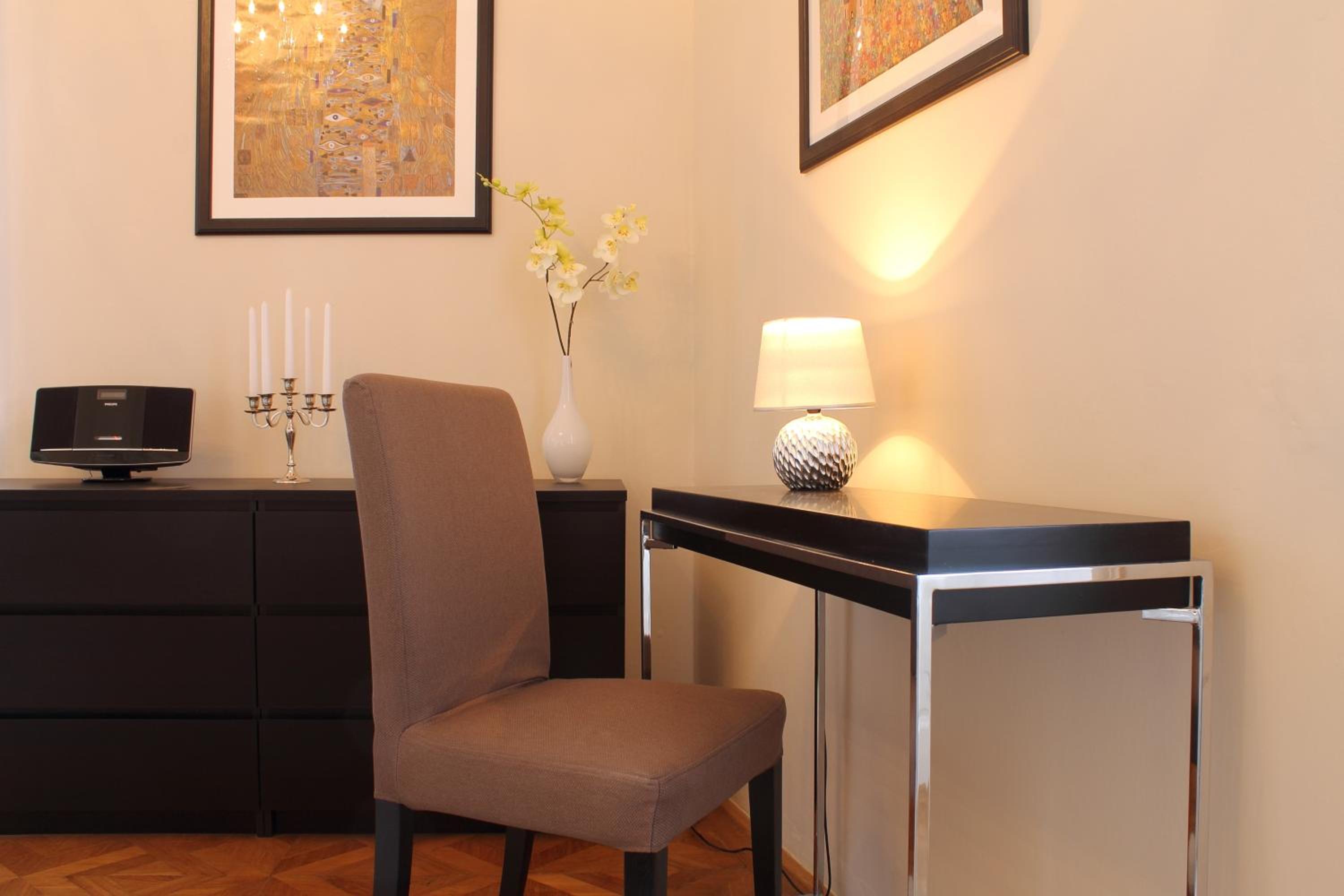 Royal Prague Apartment Celakovskeho Sady