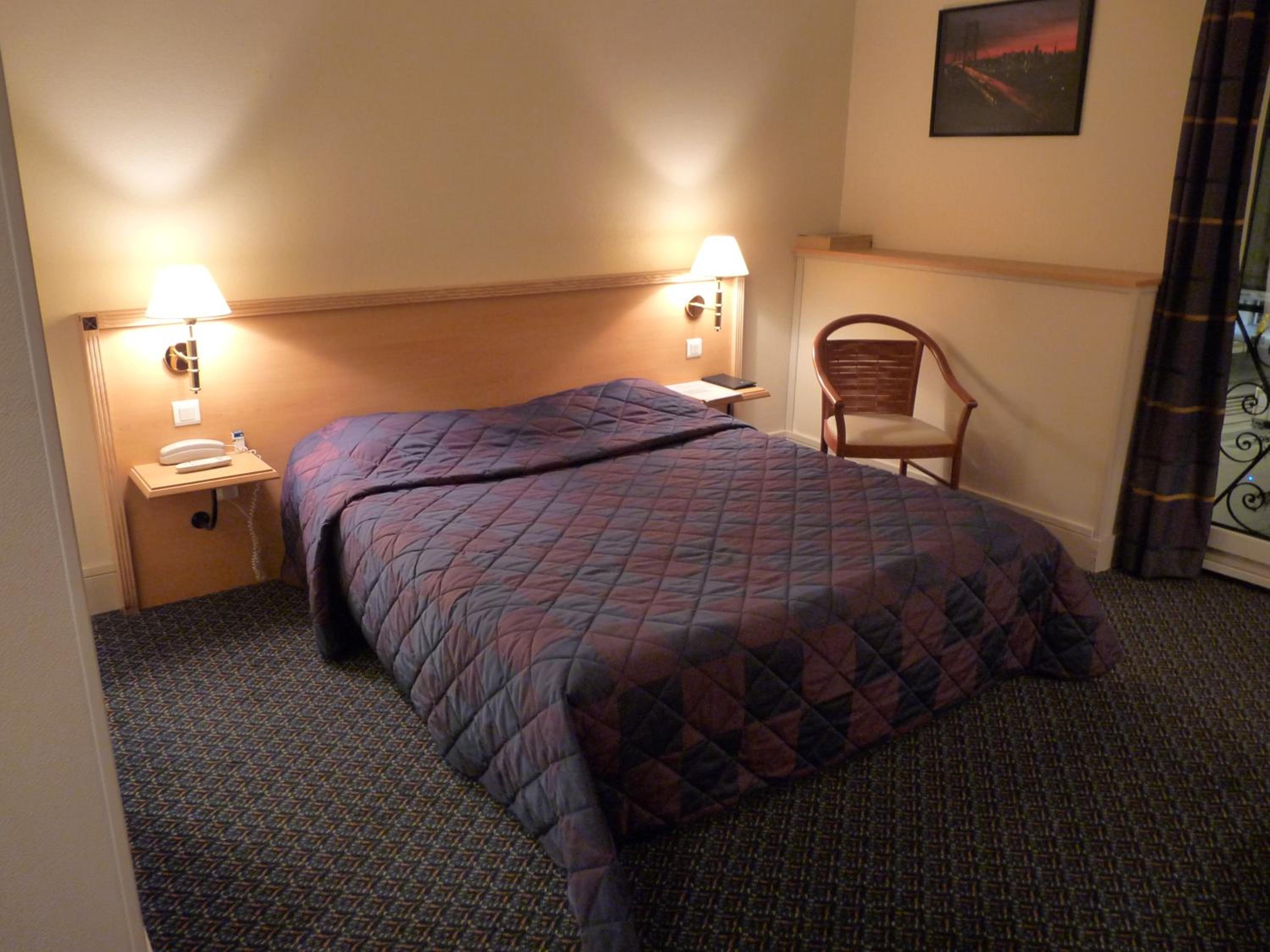 Hotel Le Bourbon Pau Centre en Pau