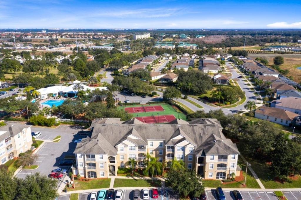 Spacious 3 bed, 2 bath Condo in Gated Community view 3
