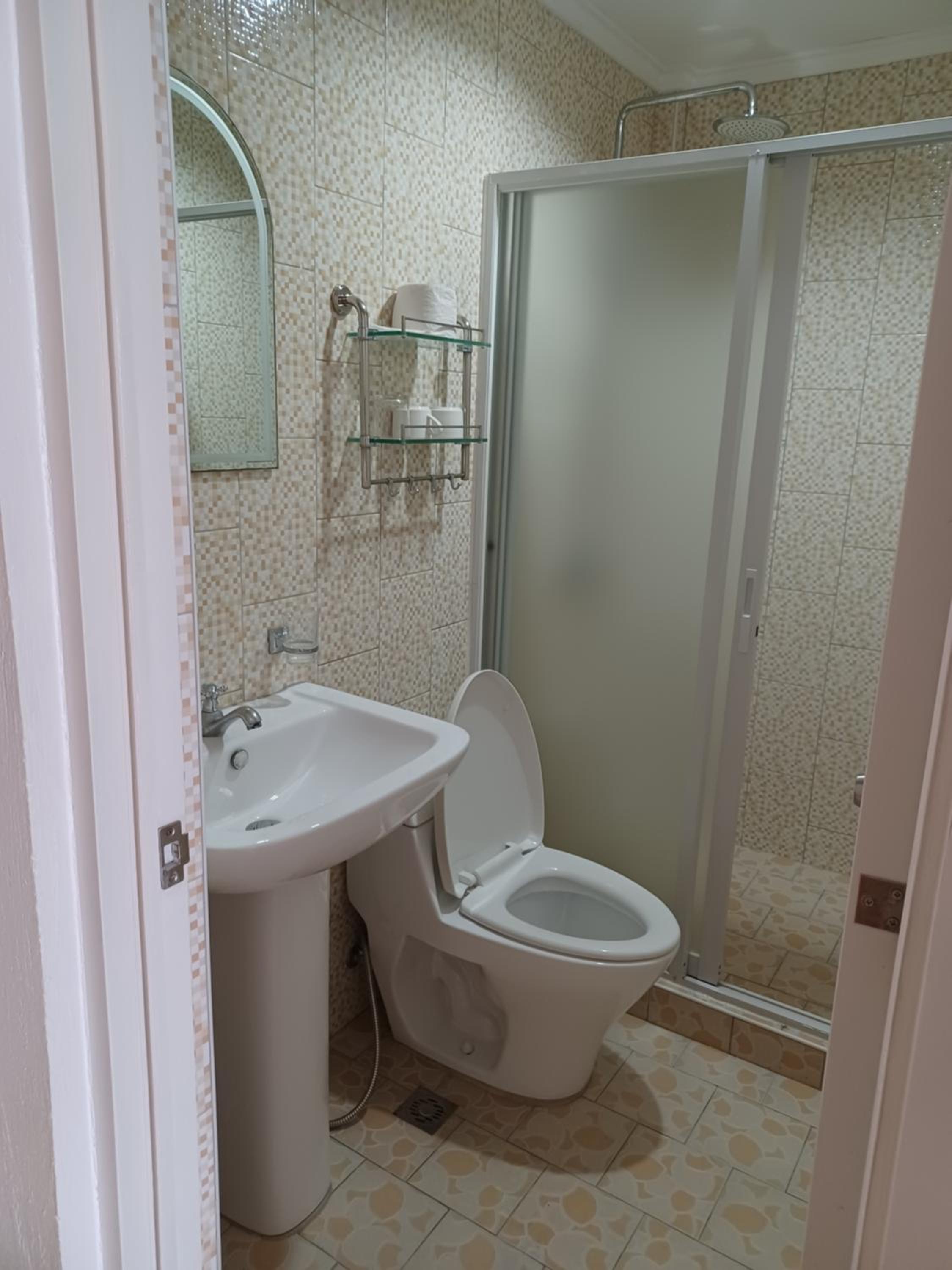 Bernis Hostel, Moalboal - 20
