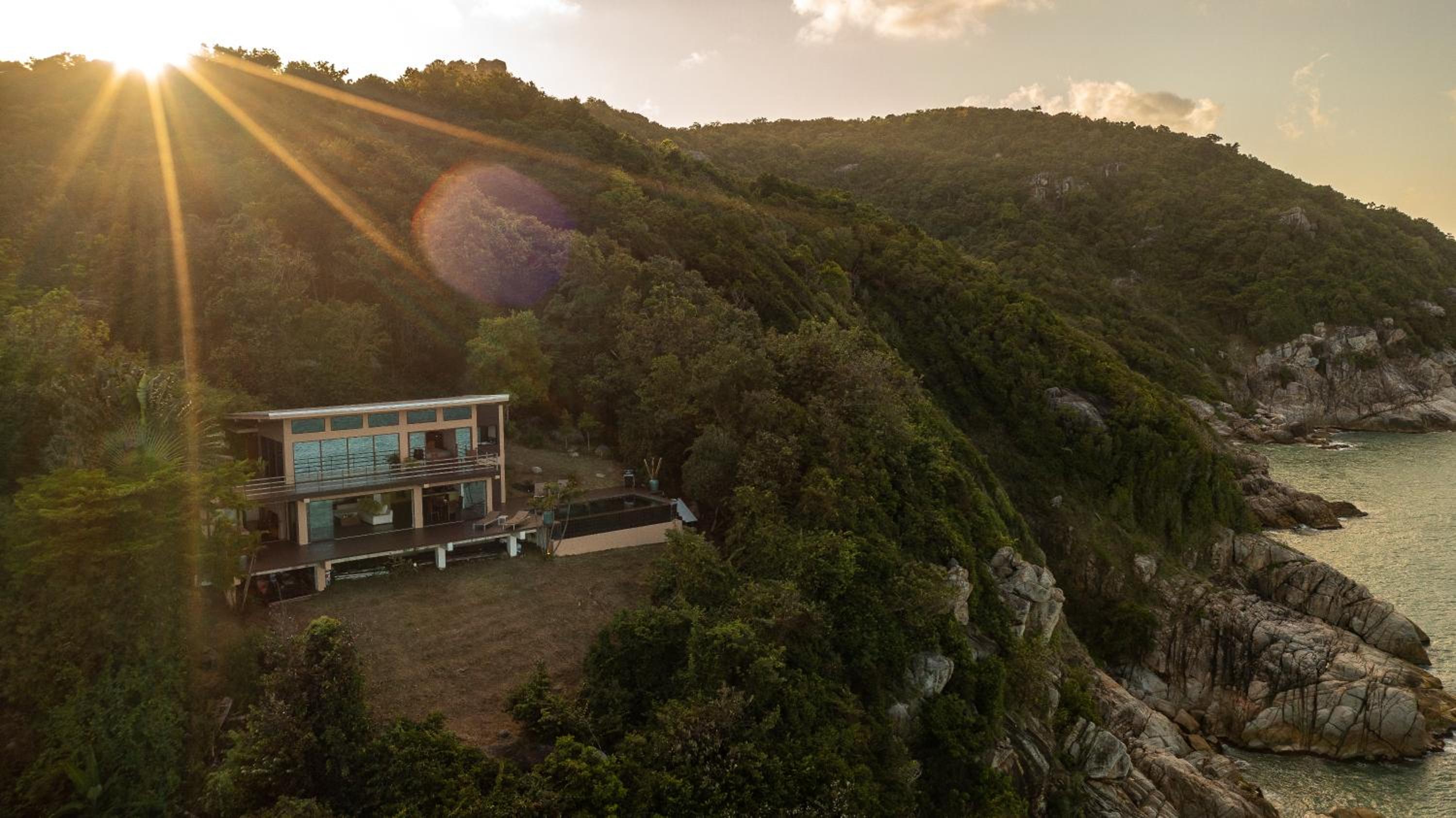 Hotel The Hideaway - Image 1