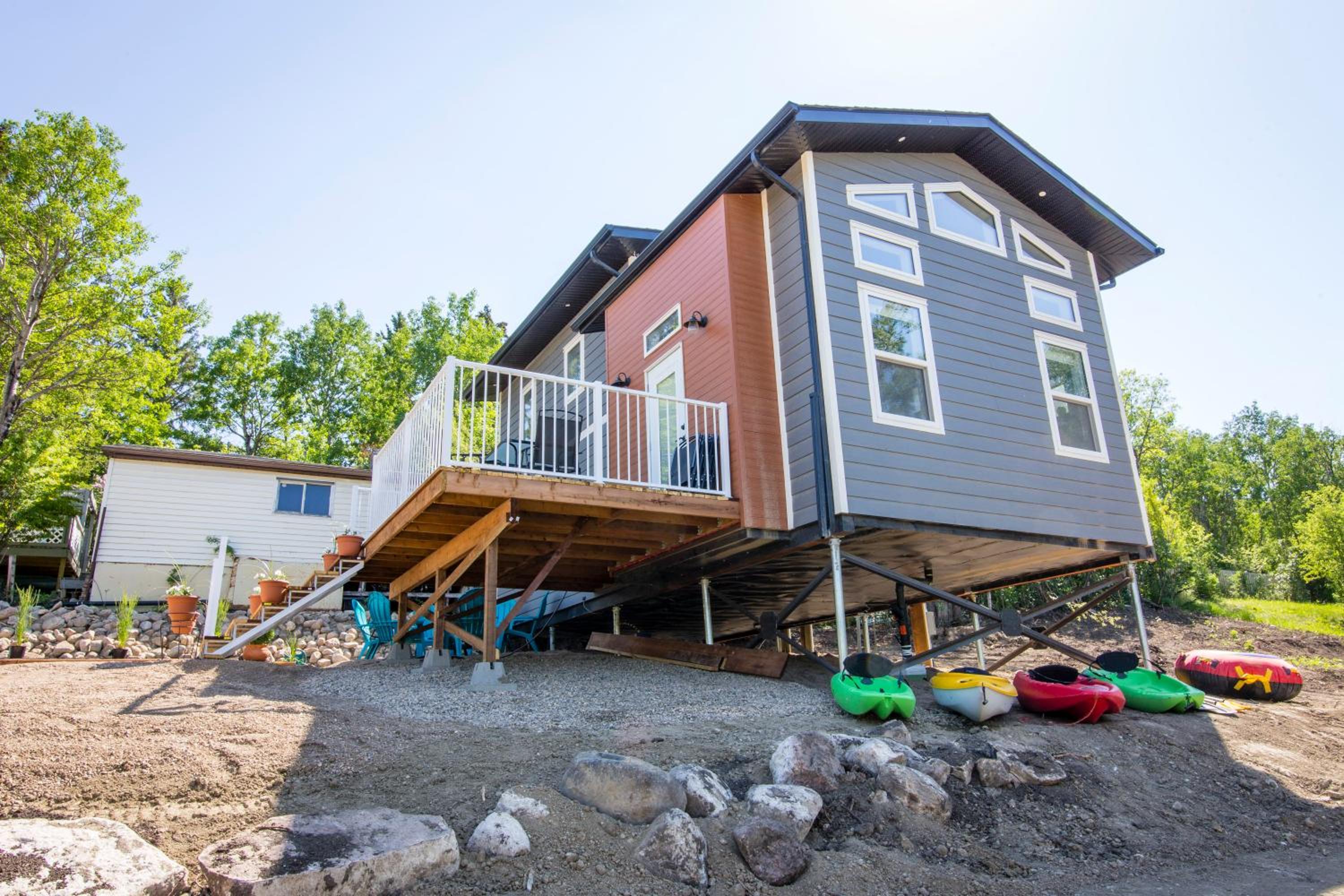 MANITOU BEACH COTTAGES by Prowess