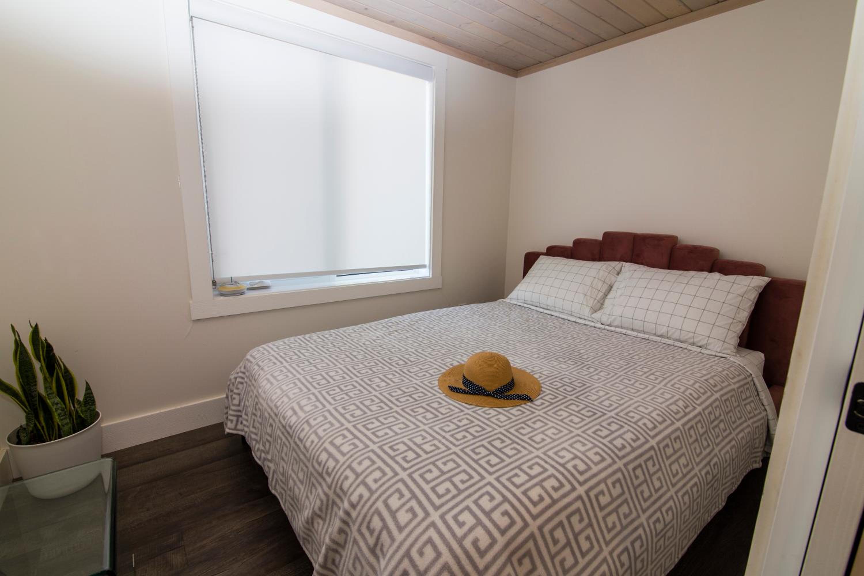 MANITOU BEACH COTTAGES by Prowess