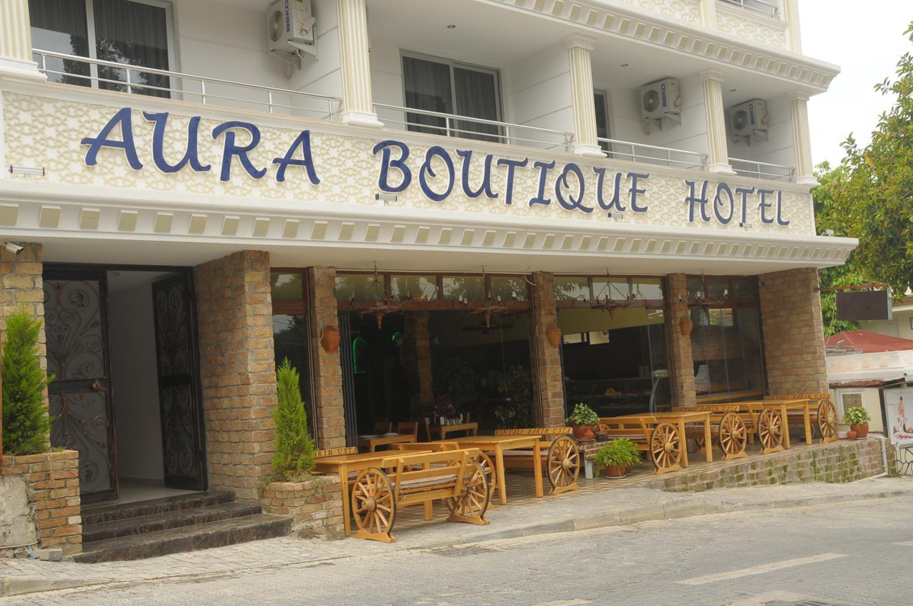 Aura Boutique Hotel - Image 80