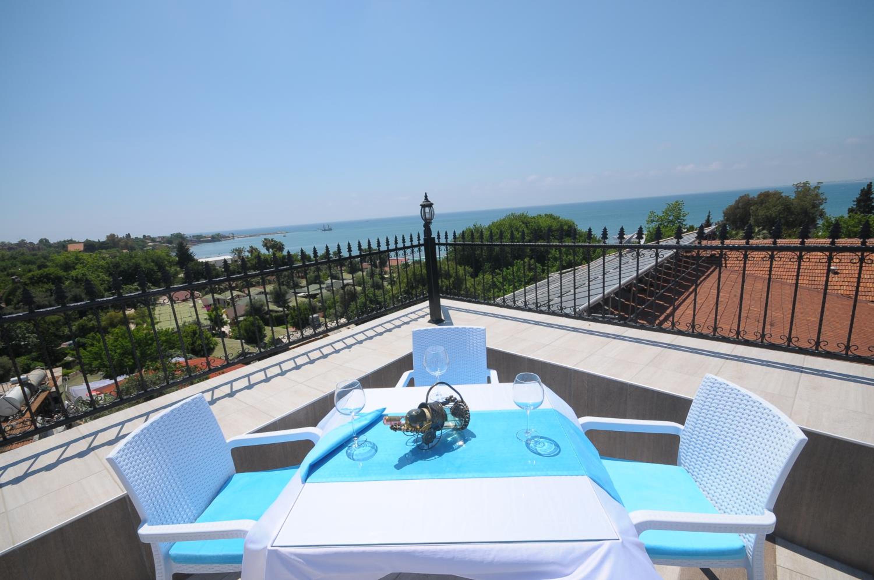 Aura Boutique Hotel - Image 14