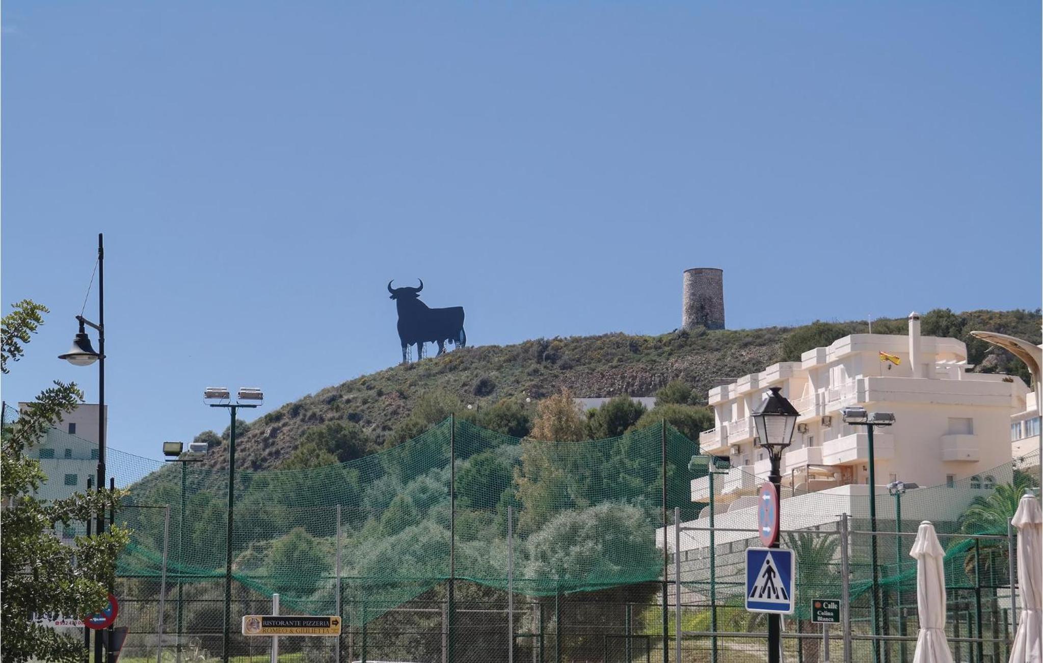 Cozy Apartment In Fuengirola With Wifi