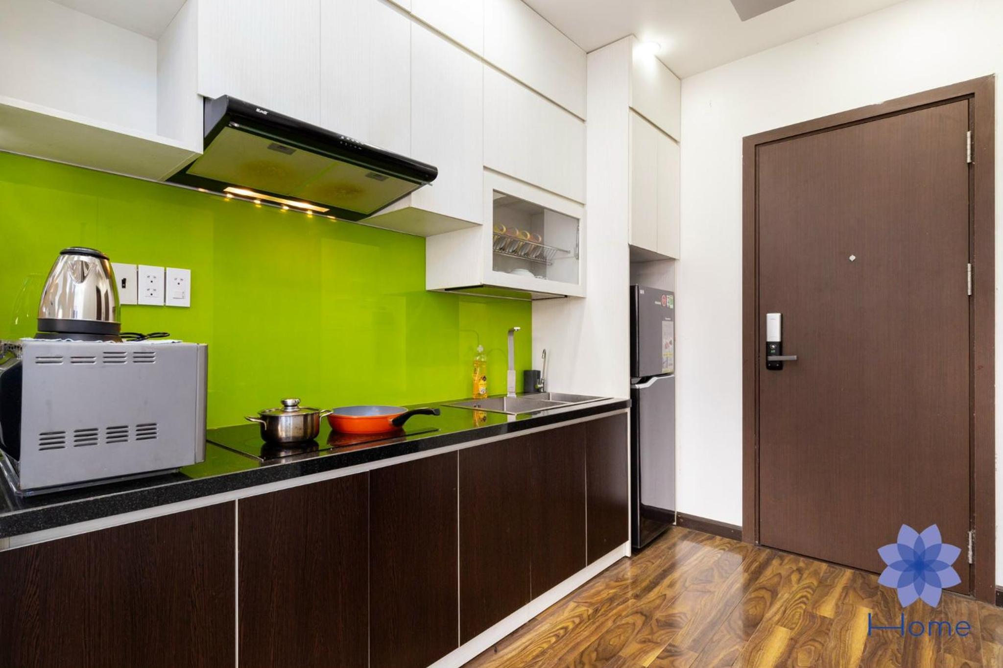 iHome Furnished Apartments with Free Gym & Pool, Airport Pick-Up Service