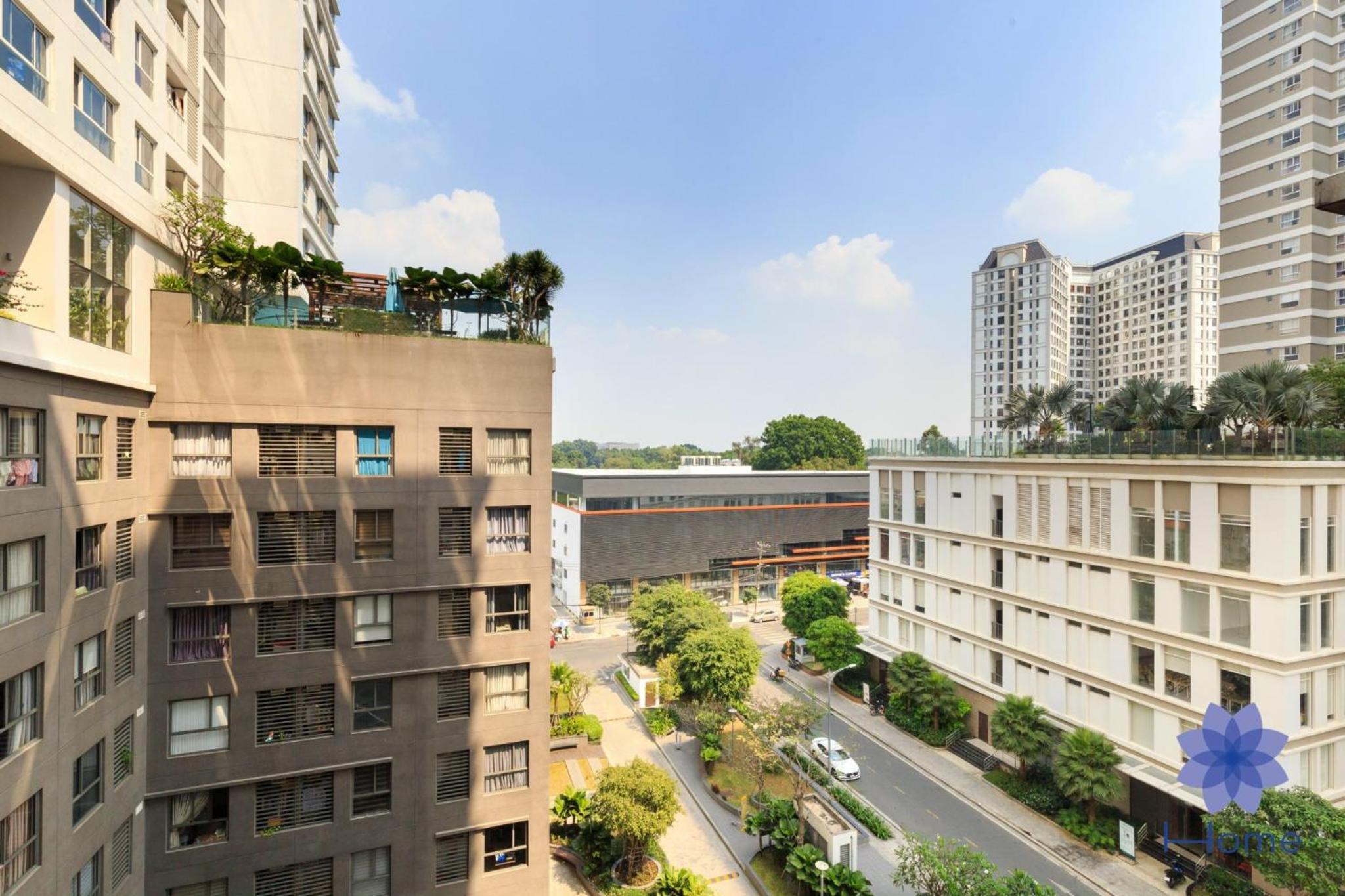 iHome Furnished Apartments with Free Gym & Pool, Airport Pick-Up Service