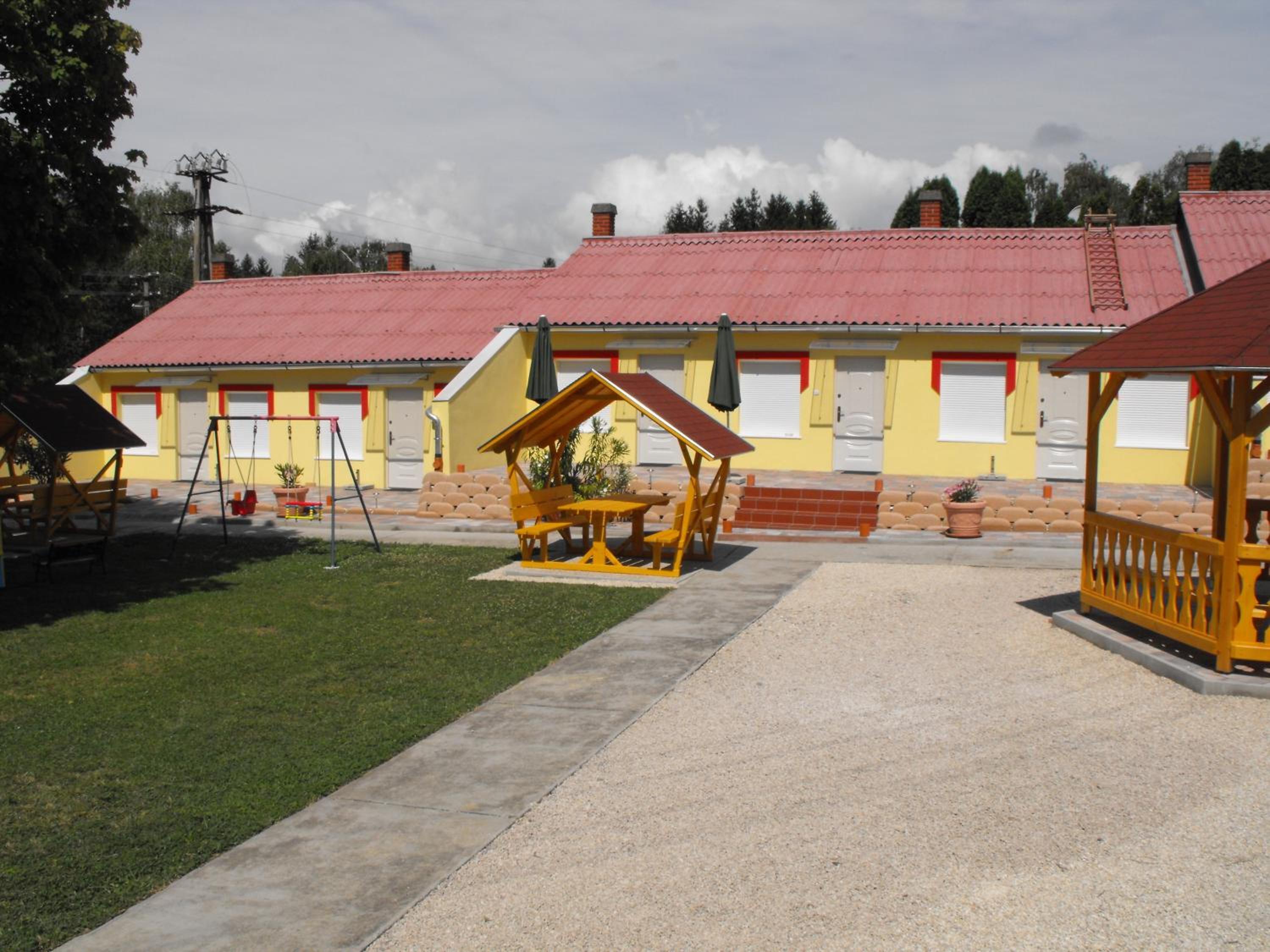 Photo 33