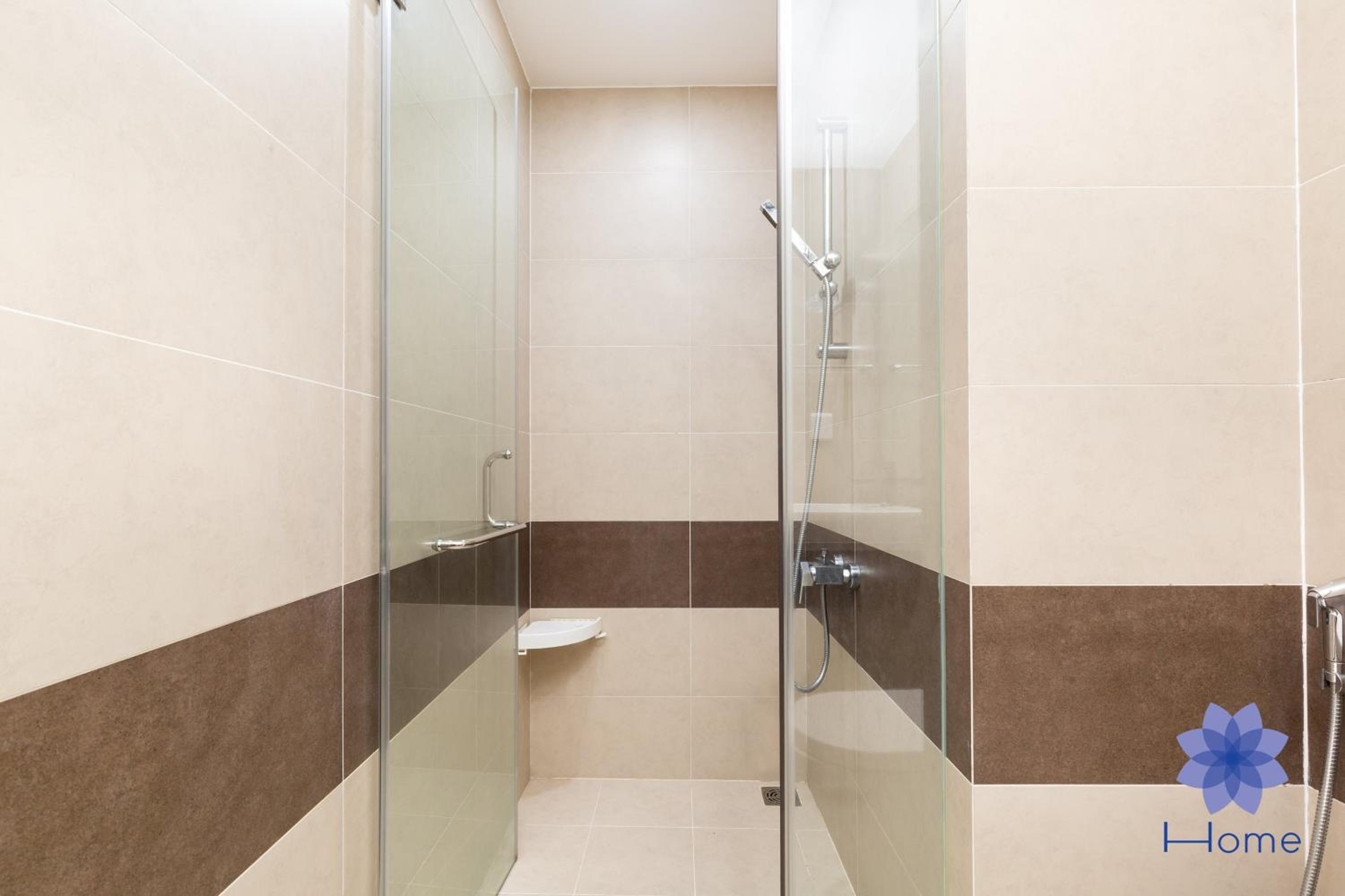 iHome Furnished Apartments with Free Gym & Pool, Airport Pick-Up Service