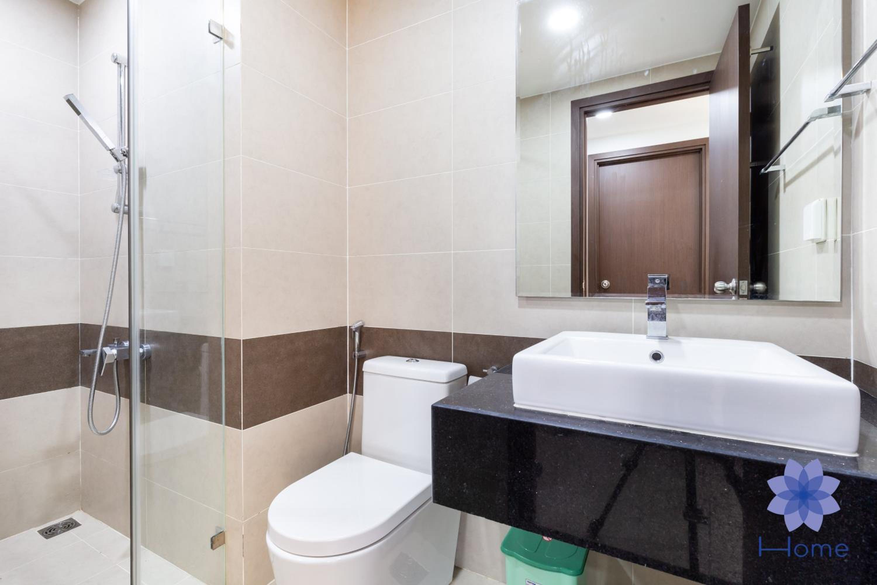 iHome Furnished Apartments with Free Gym & Pool, Airport Pick-Up Service