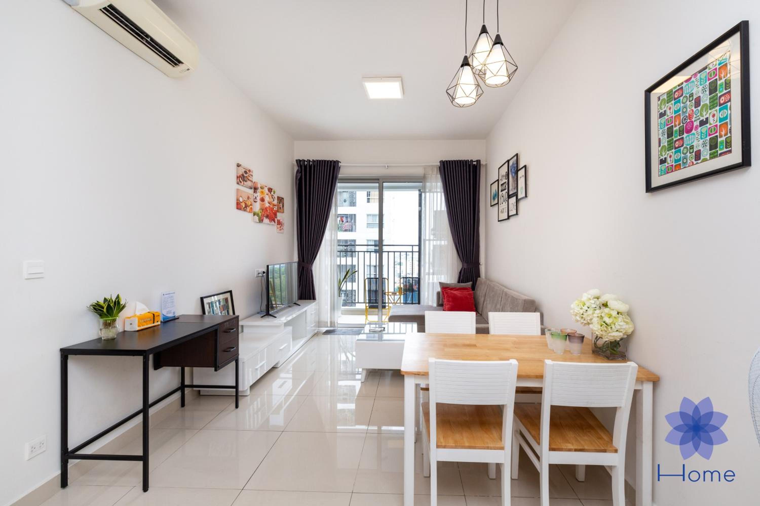 iHome Furnished Apartments with Free Gym & Pool, Airport Pick-Up Service