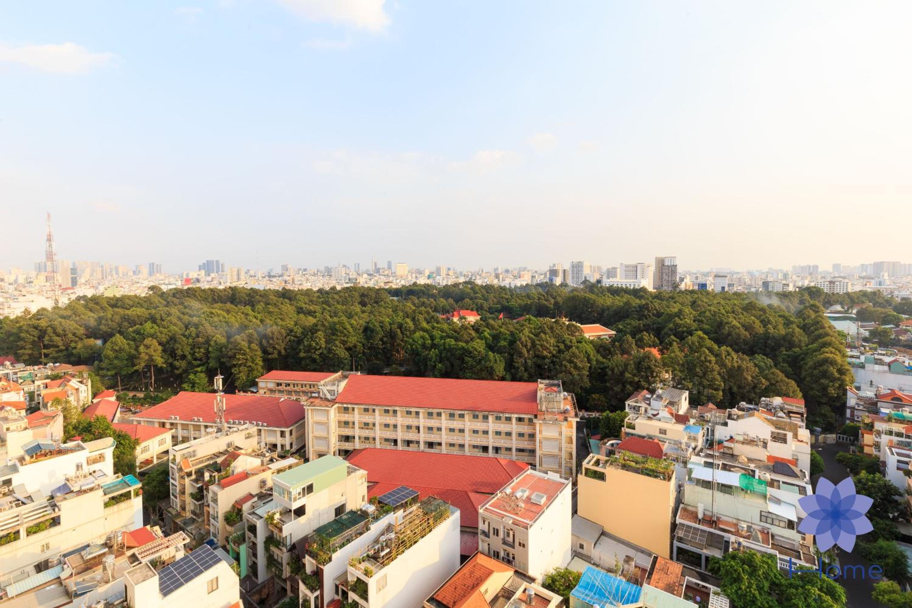 iHome Furnished Apartments with Free Gym & Pool, Airport Pick-Up Service