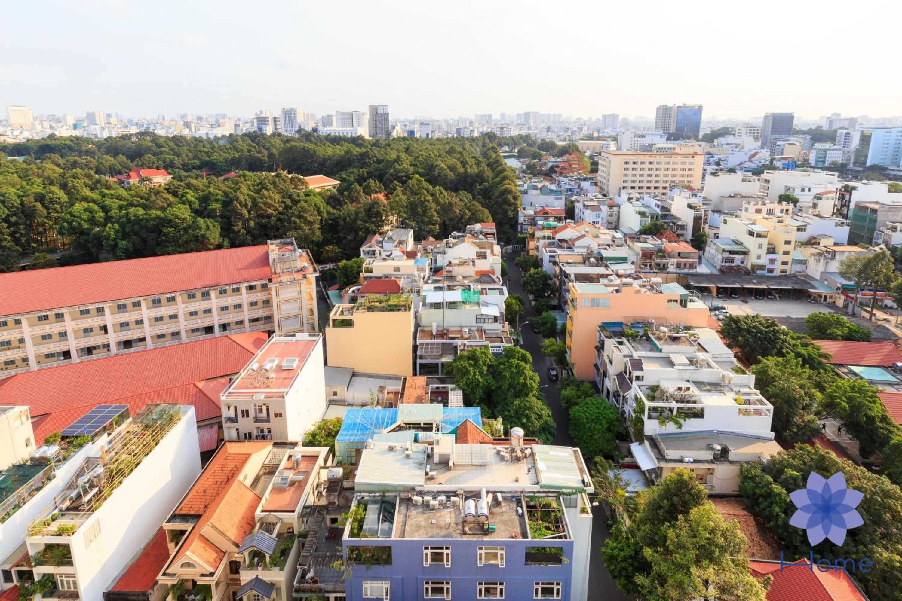 iHome Furnished Apartments with Free Gym & Pool, Airport Pick-Up Service