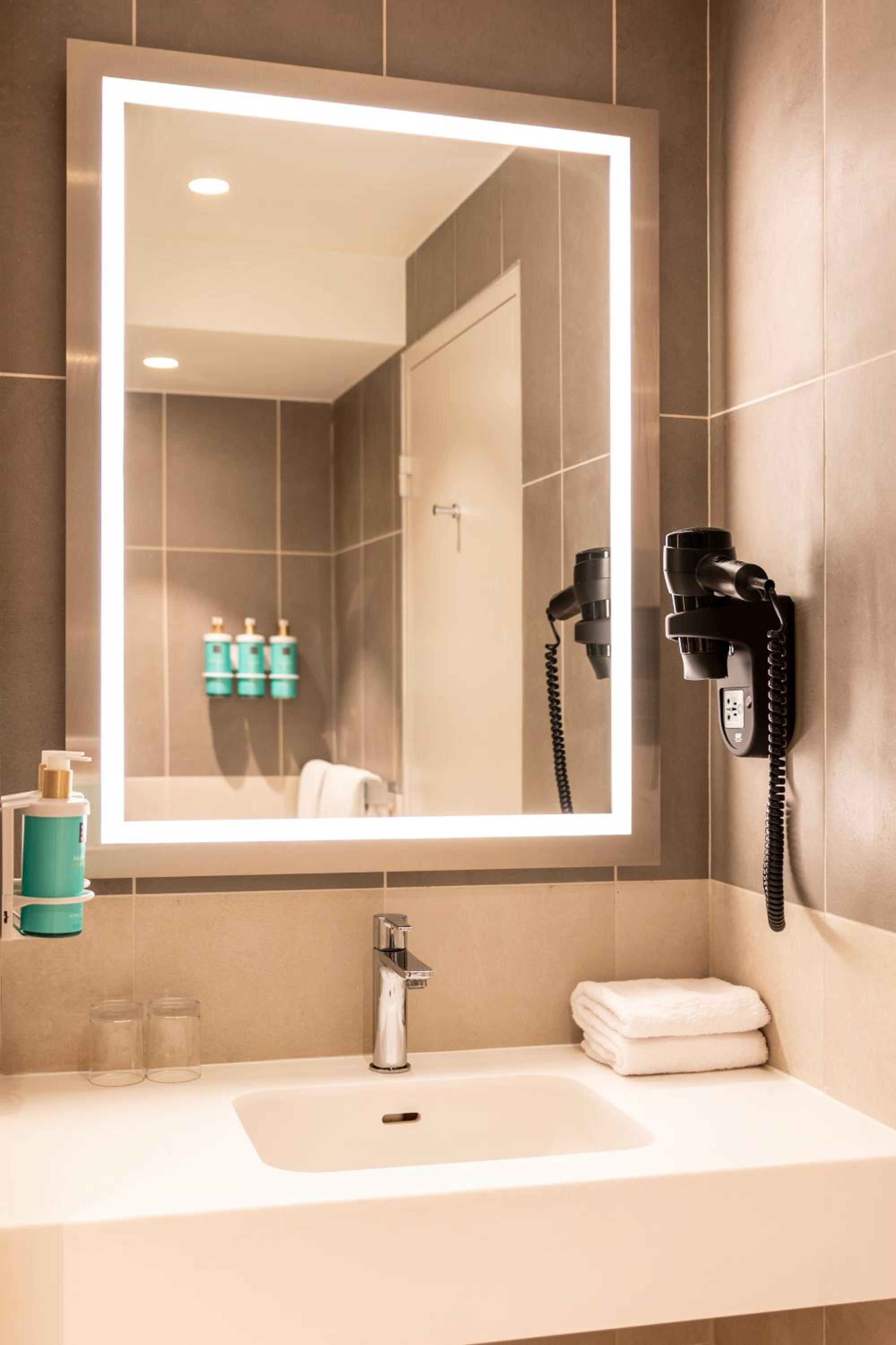 Rungis Vacations - Novotel Paris Orly Rungis Aeroport - Property Image 27