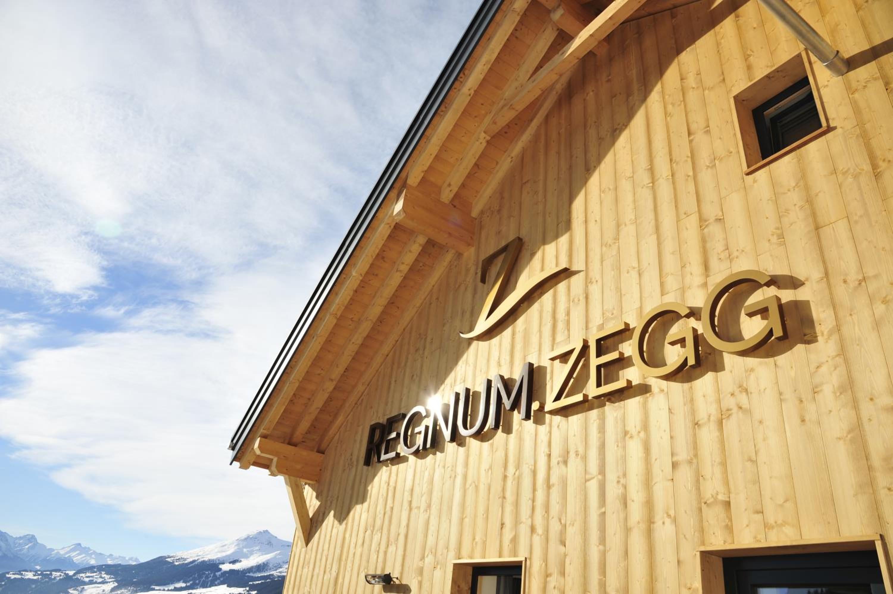 Hotel Regnum Zegg view 2
