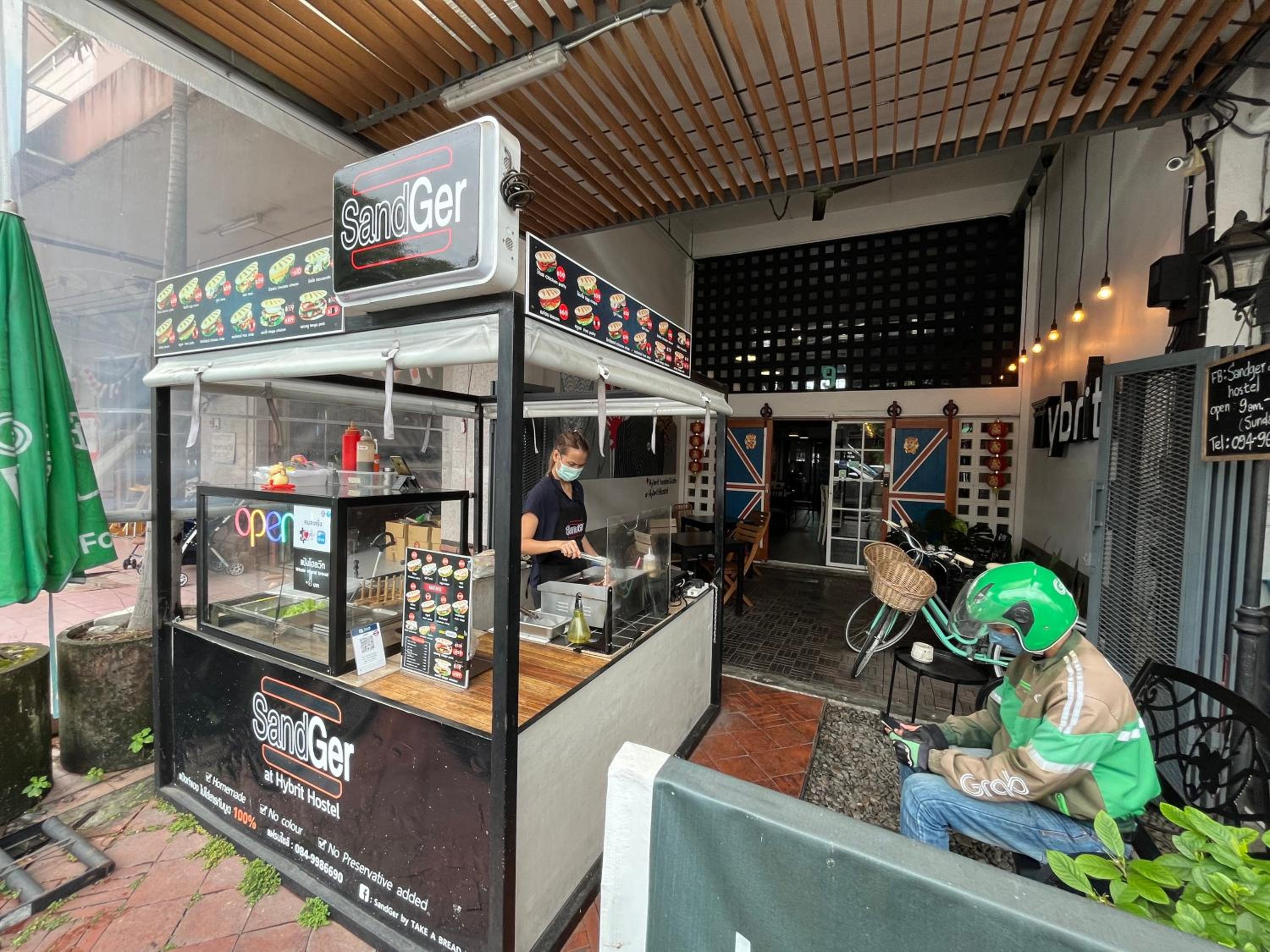 Hybrit hostel&cafe