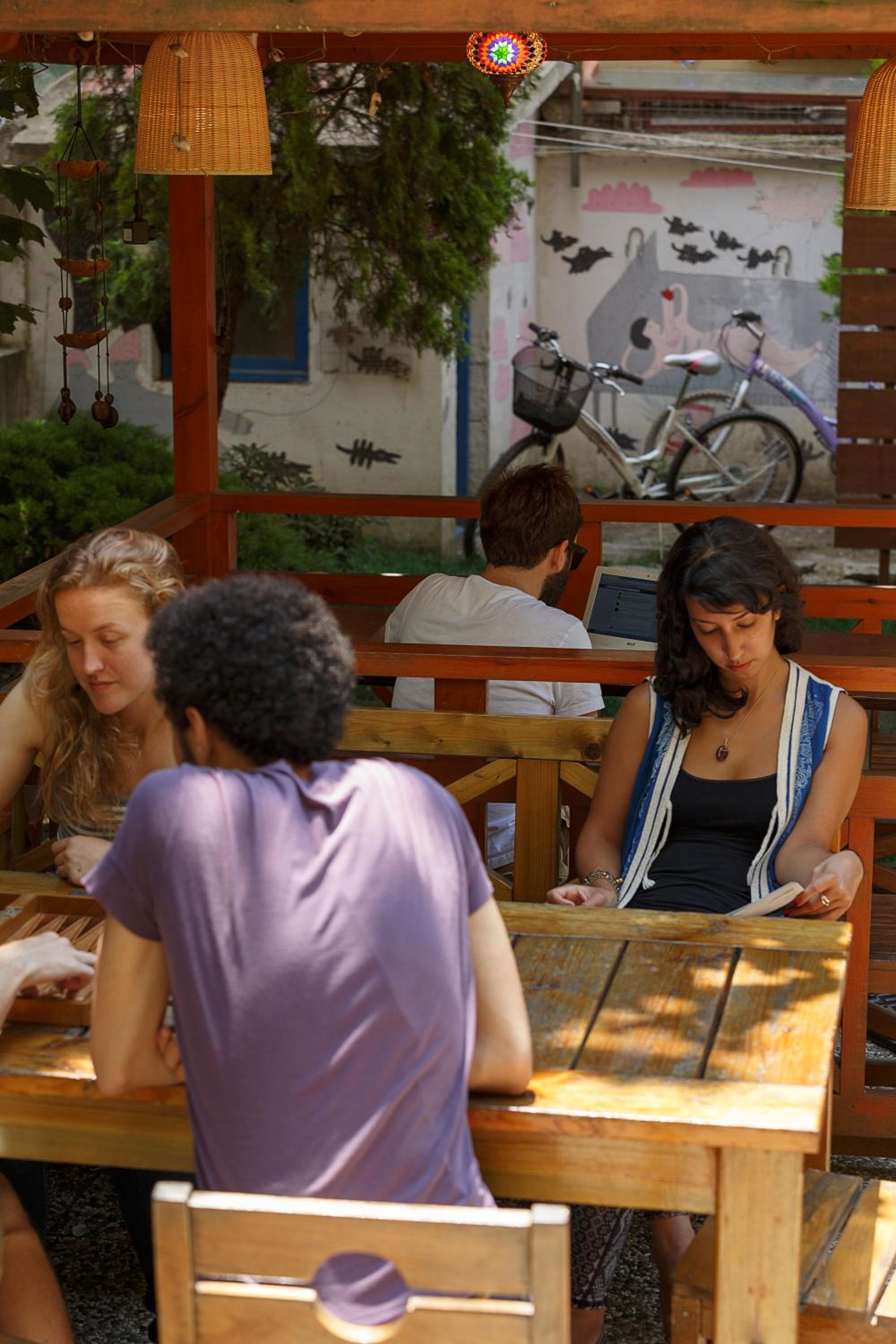 Hush Hostel Lounge