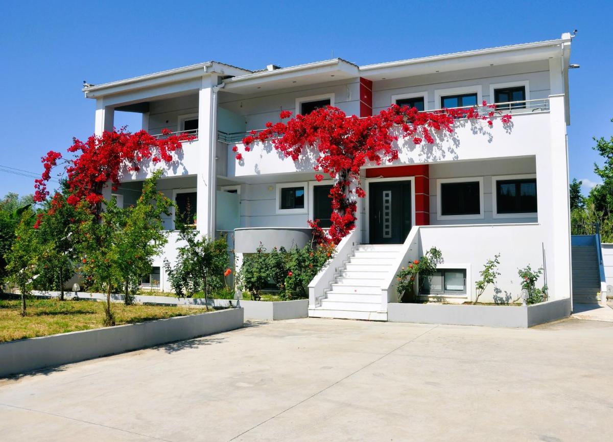 Nostalgia Apartments Zante view 3