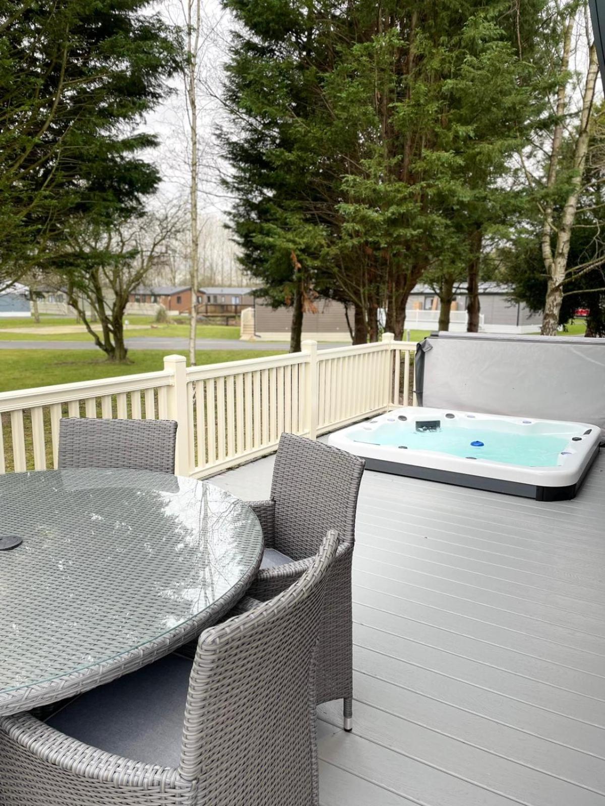 Lotus Lodge with Hot Tub view 5