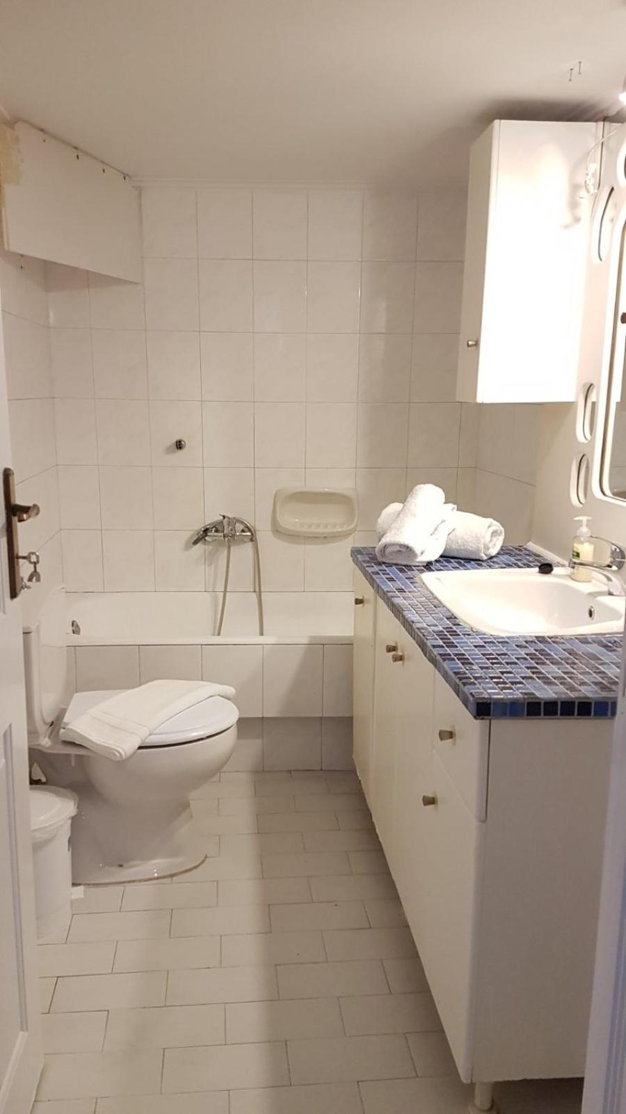 Maisonaitte-Athens Center, 4 BD, 2 BATH