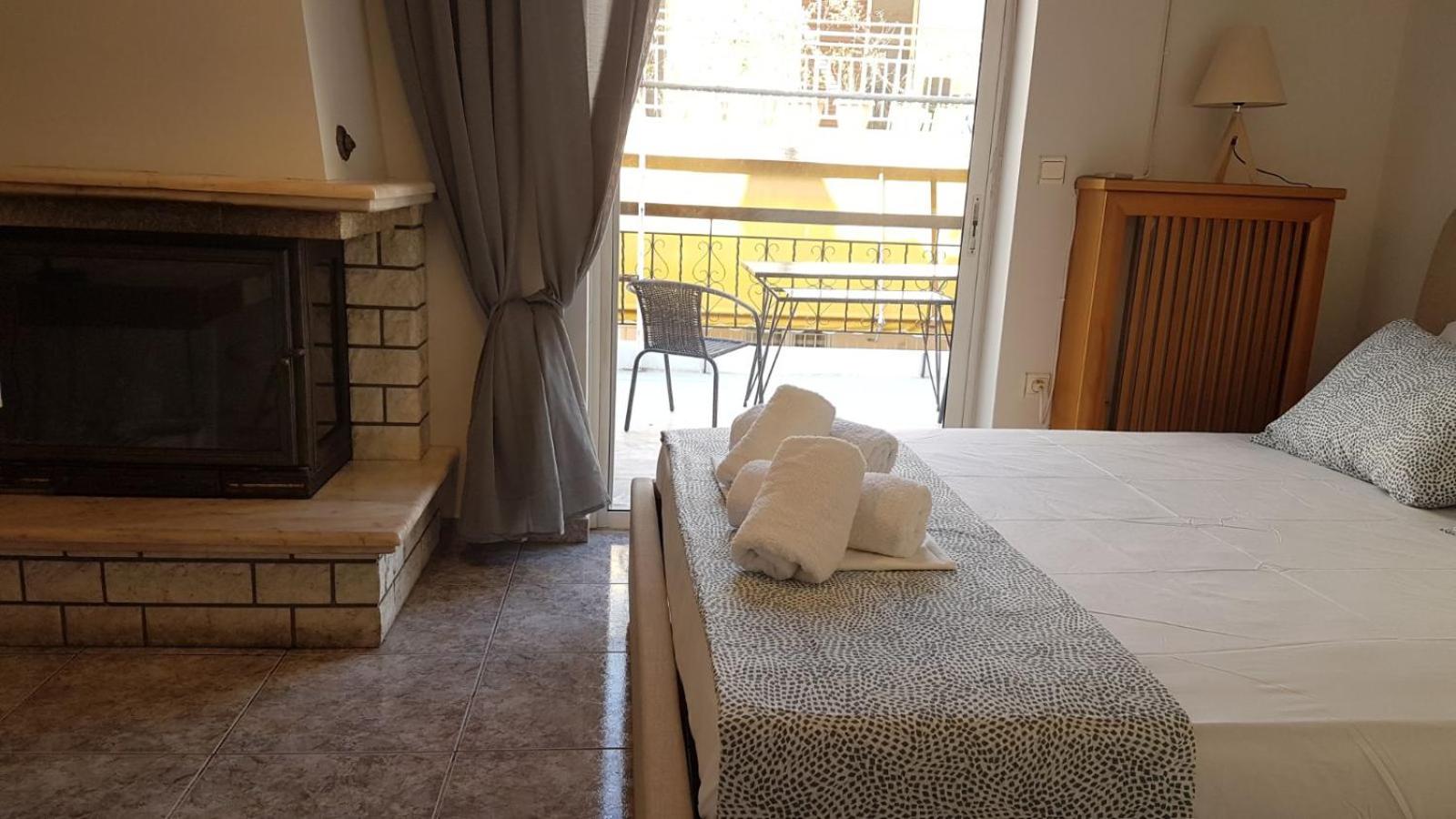 Maisonaitte-Athens Center, 4 BD, 2 BATH