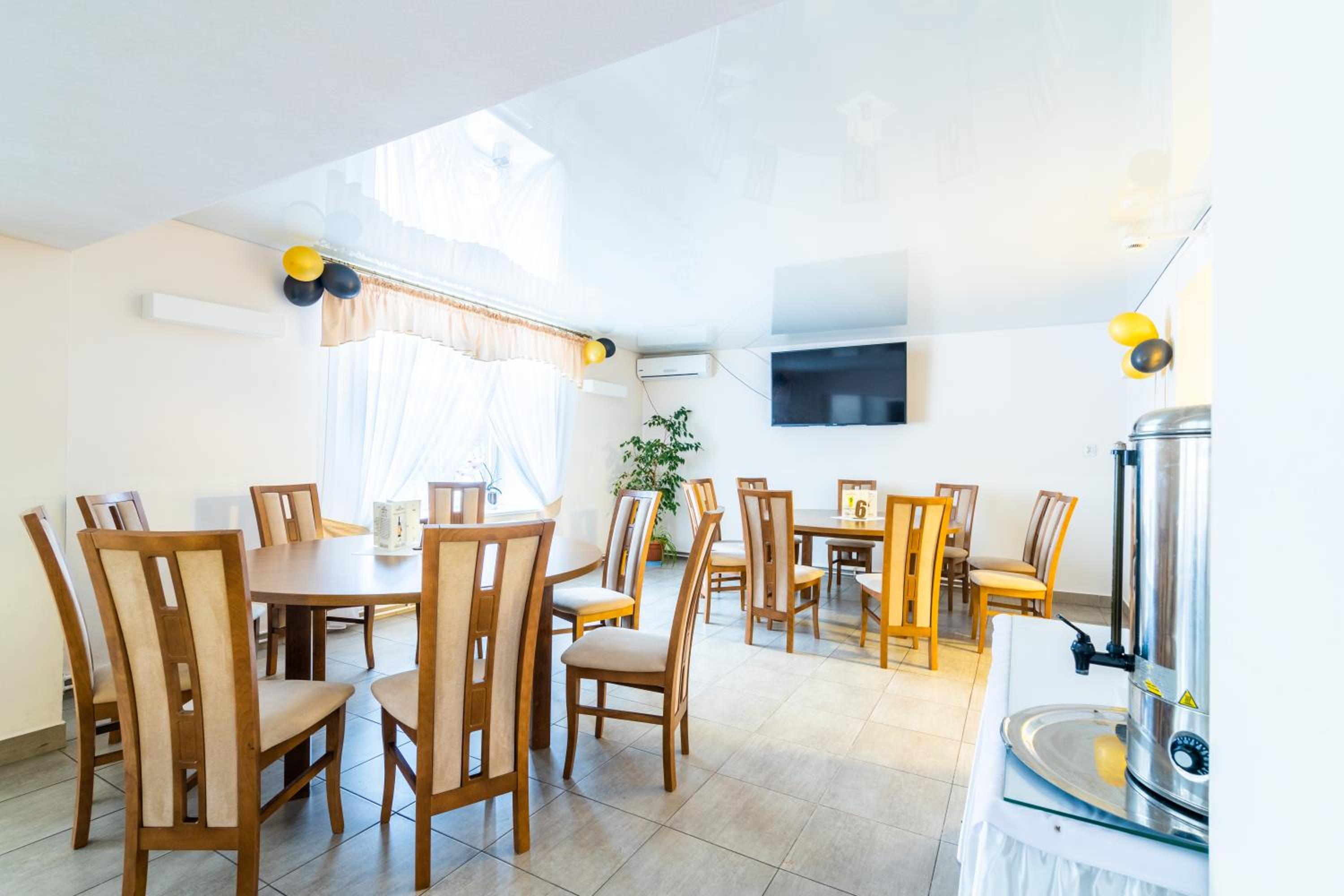 restaurant