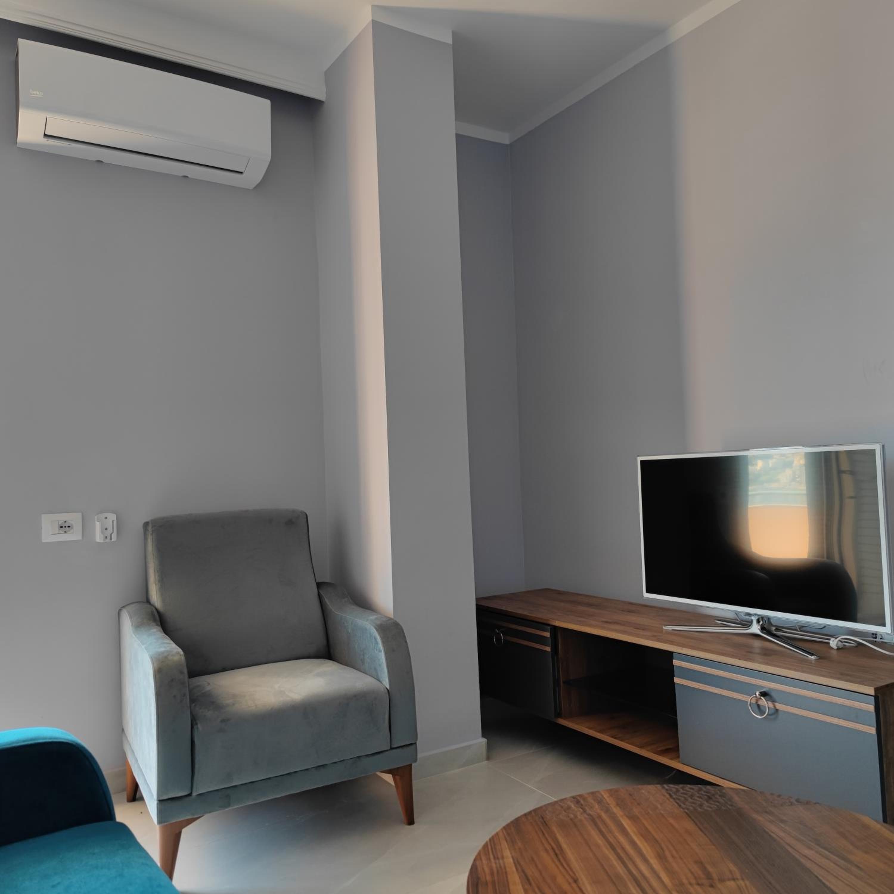 Aria Seaview Apartments