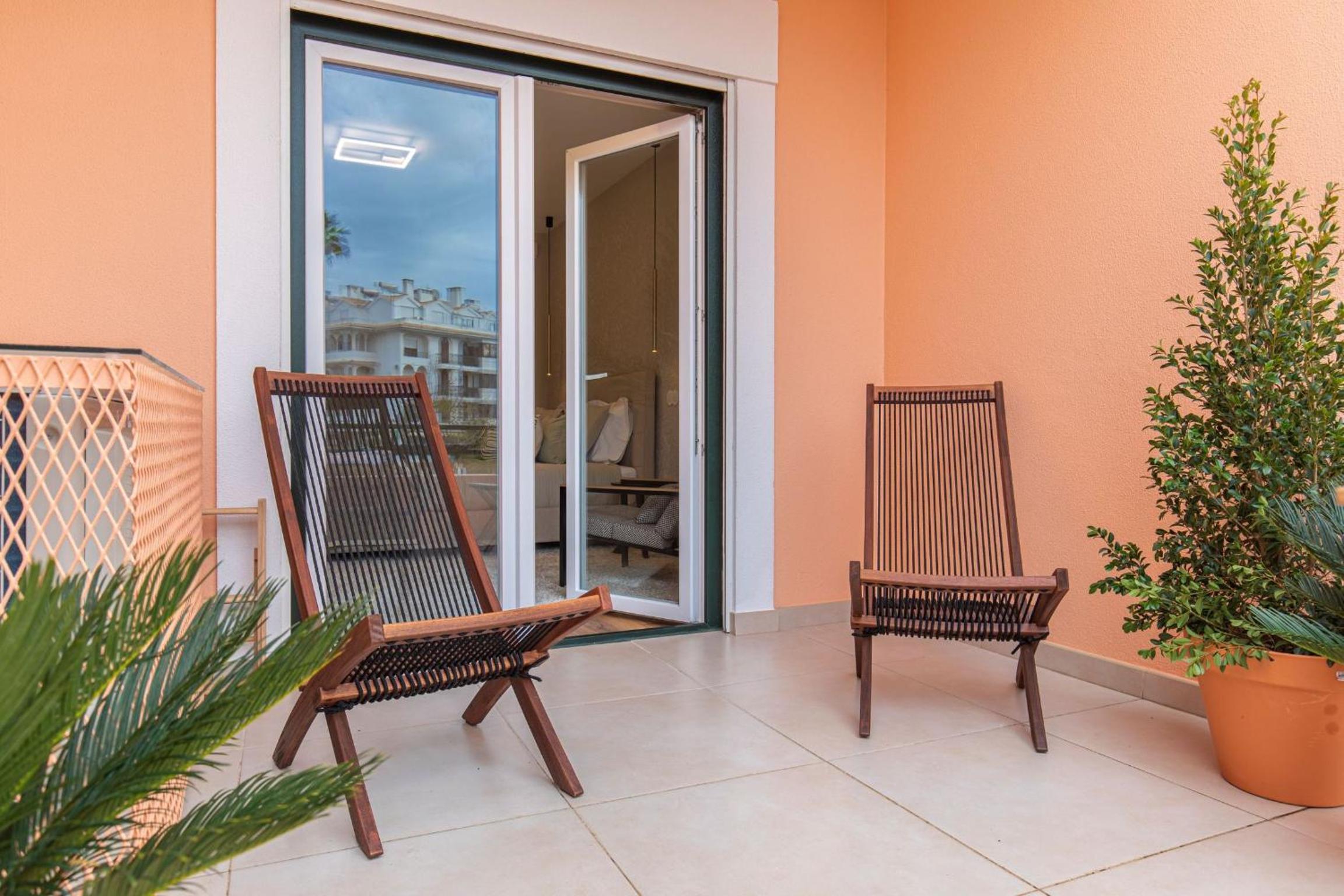 Deluxe 2BDR Apartment in Carcavelos by LovelyStay view 3