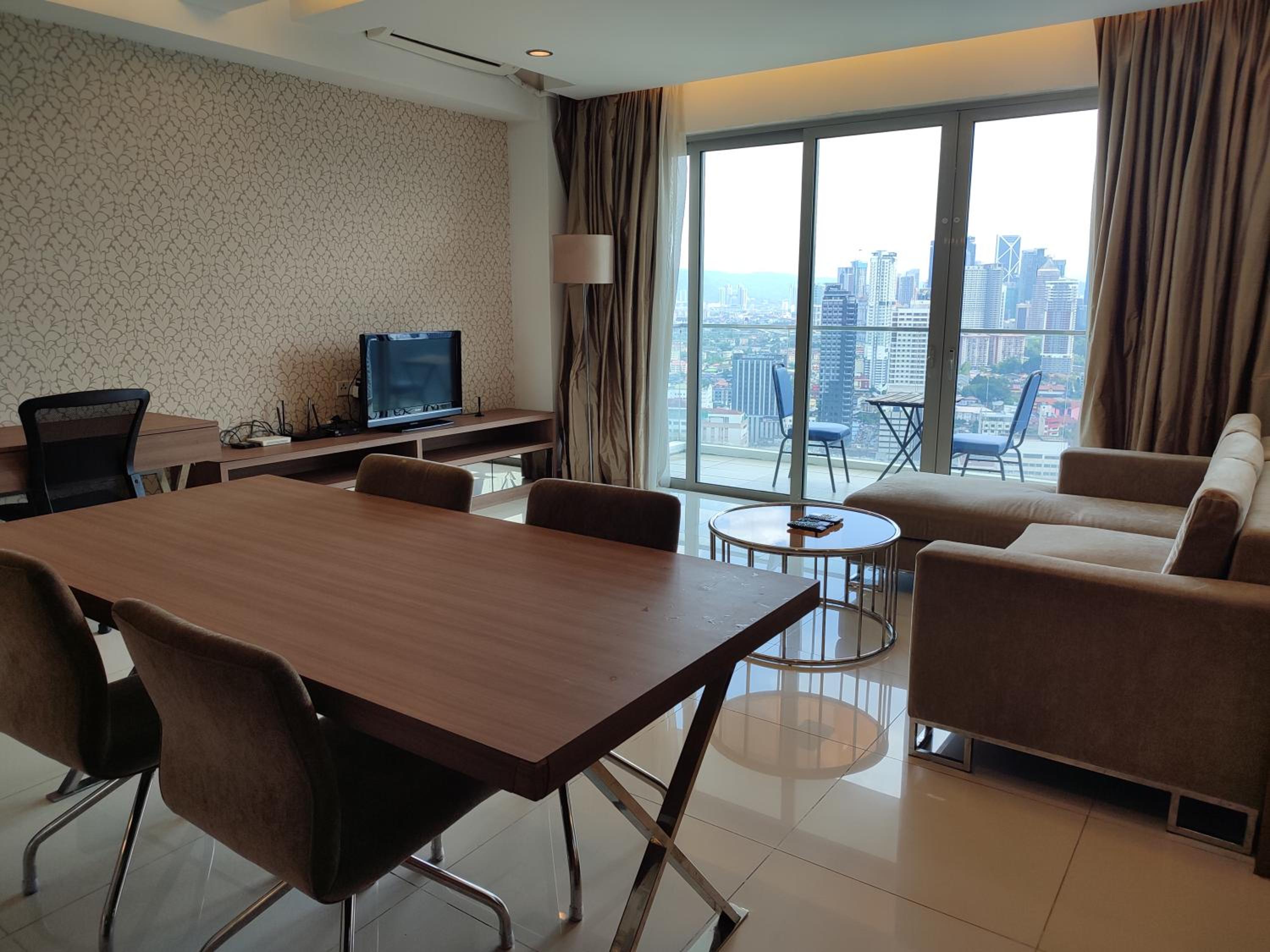 Wonderful KLCC View at Regalia Suites