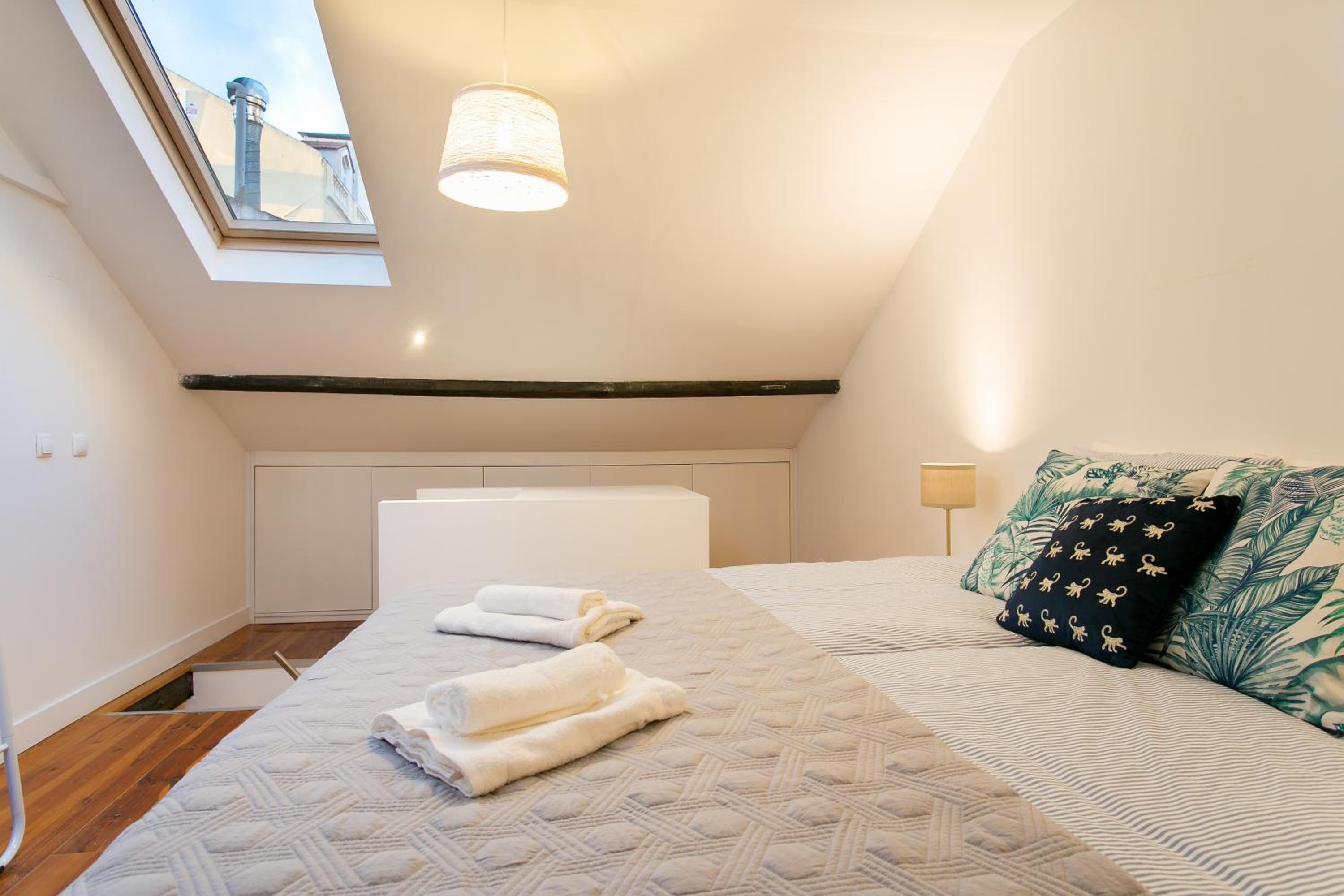 Beautiful house with Patio in Lisbon heart! view 5