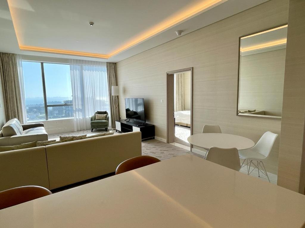 HVR THE PALM DUBAI
