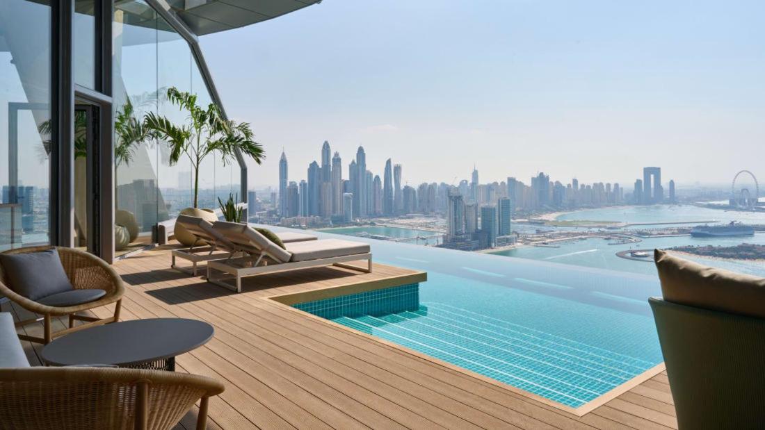 HVR THE PALM DUBAI