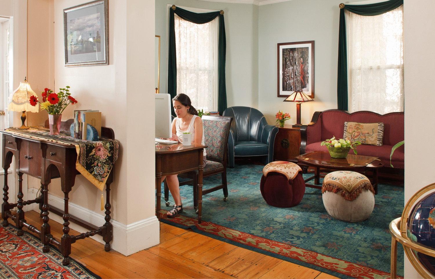 Irving House at Harvard view 4