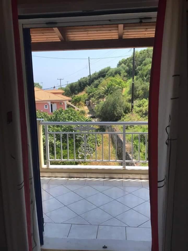 Mavretas Apartments 1 photo 5