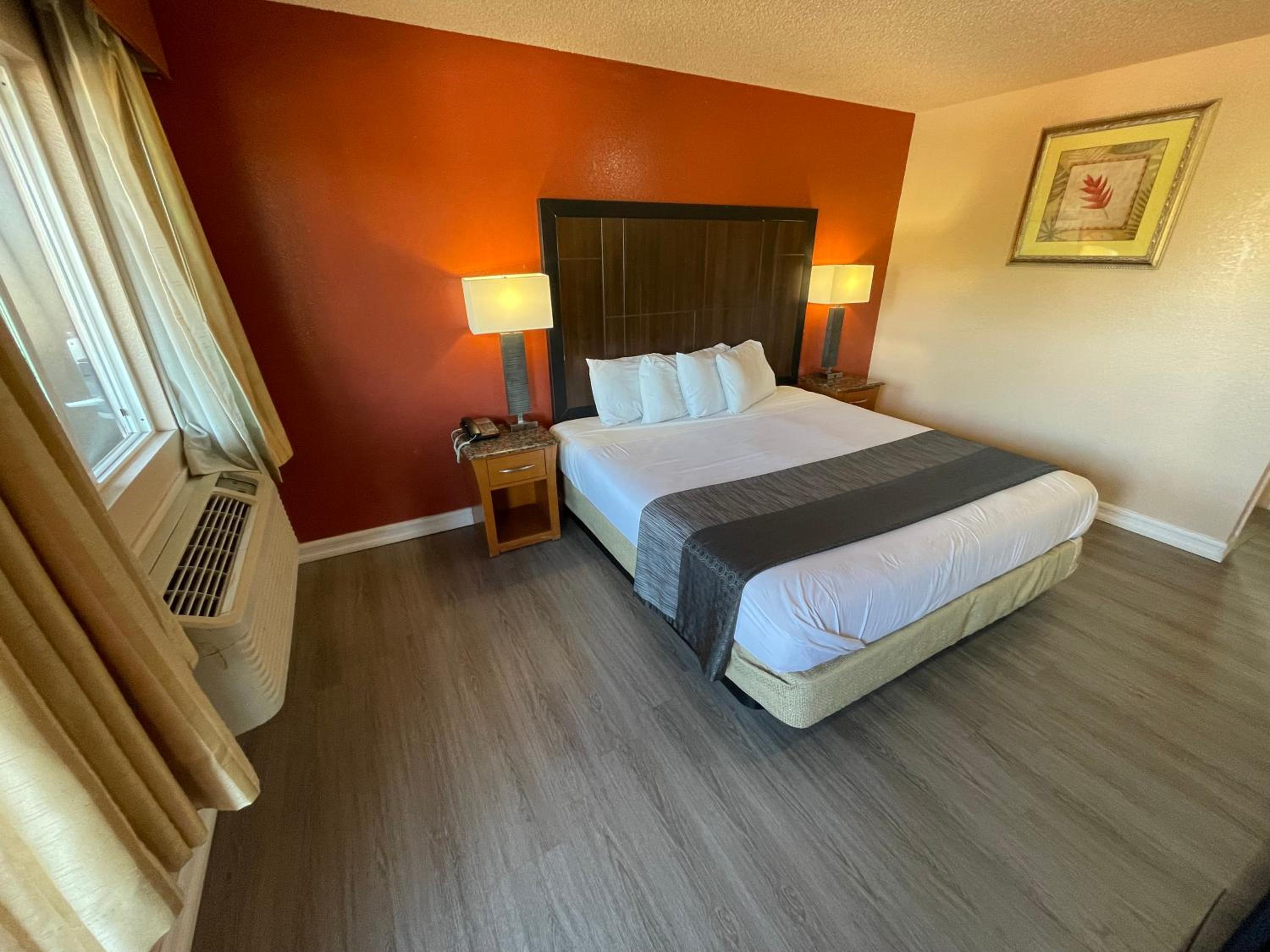 Pacific Inn