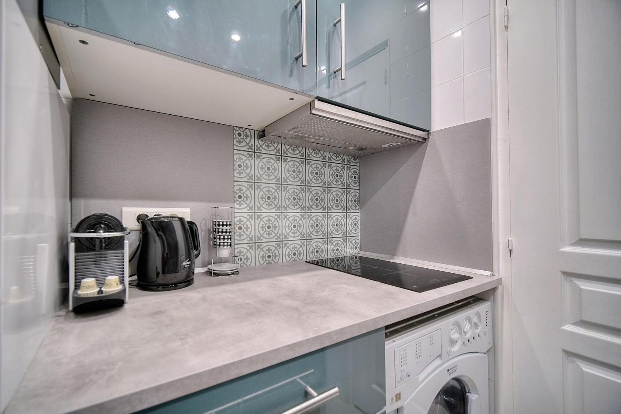Upstays Forville Market 22m2 Studio view 2