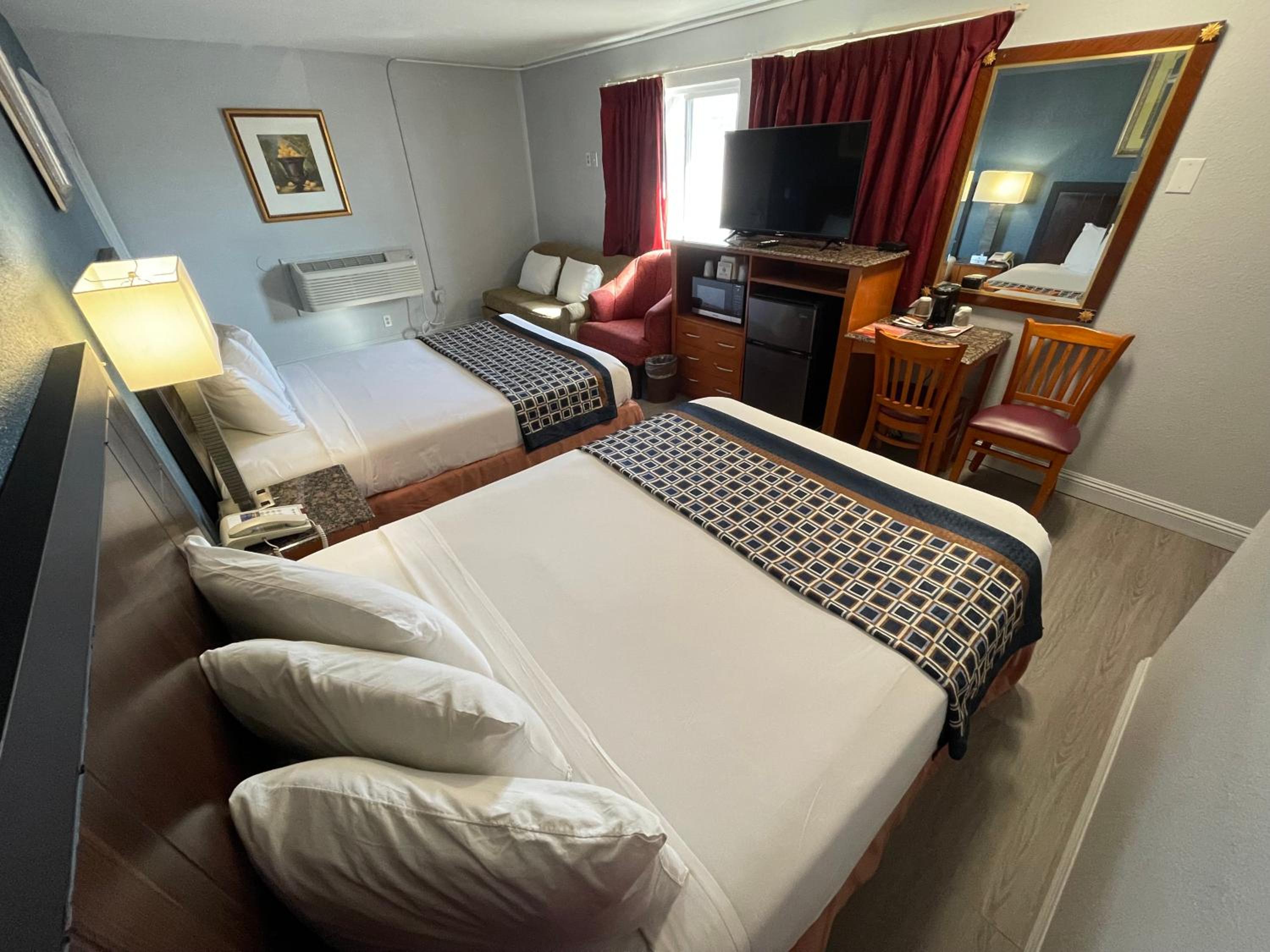 Pacific Inn