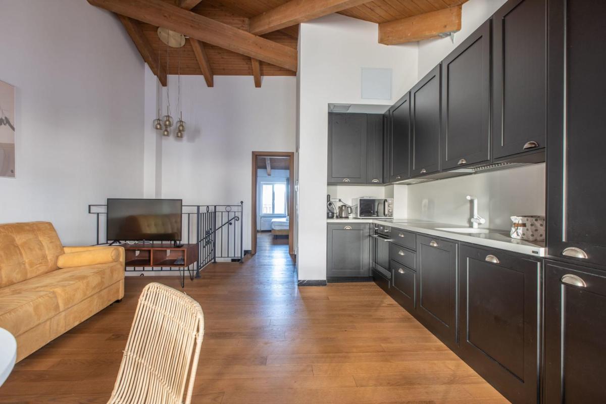 Penthouse 1BR - Cannes Center - Marche Forville - 5 min Palais, Croisette & Plages photo 3