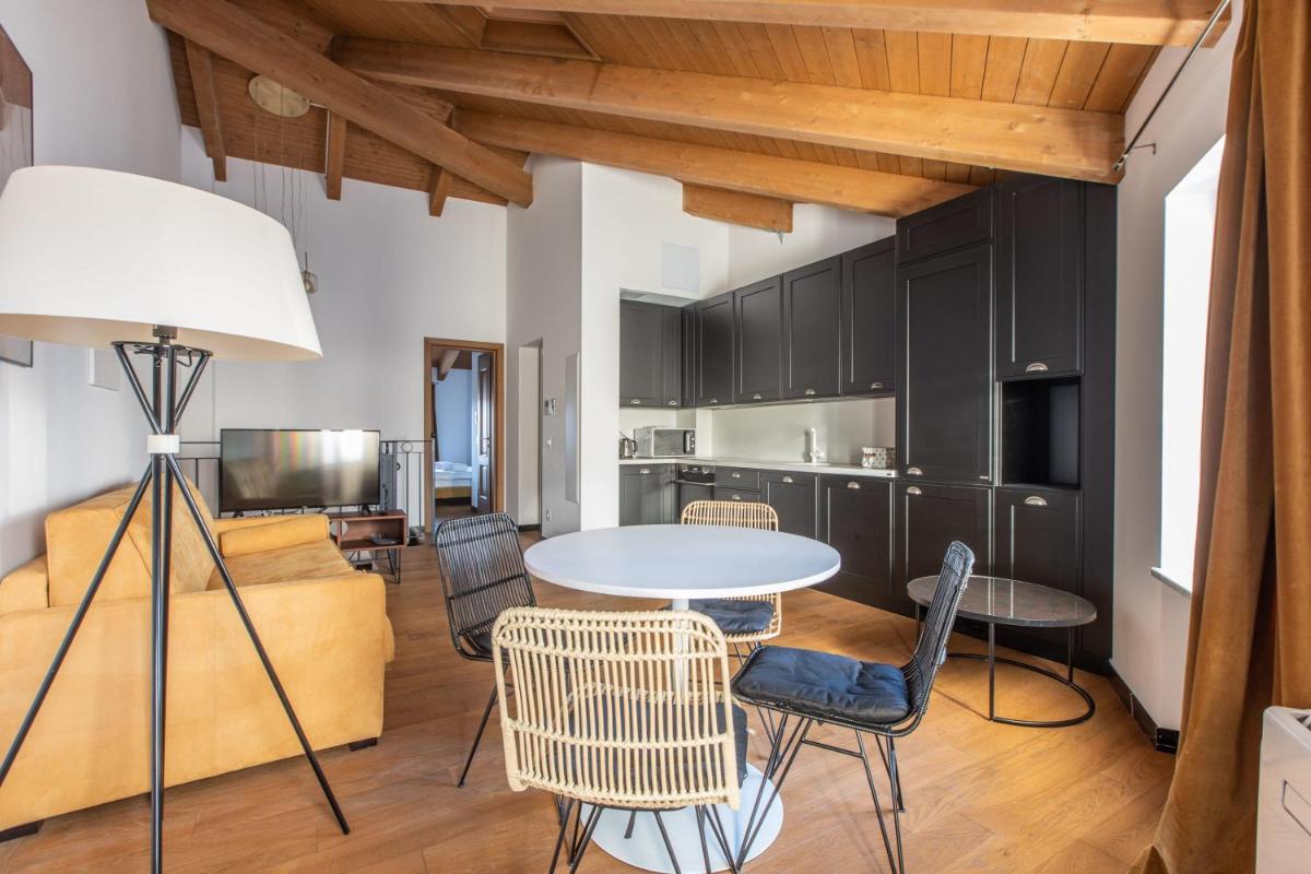 Penthouse 1BR - Cannes Center - Marche Forville - 5 min Palais, Croisette & Plages photo 4