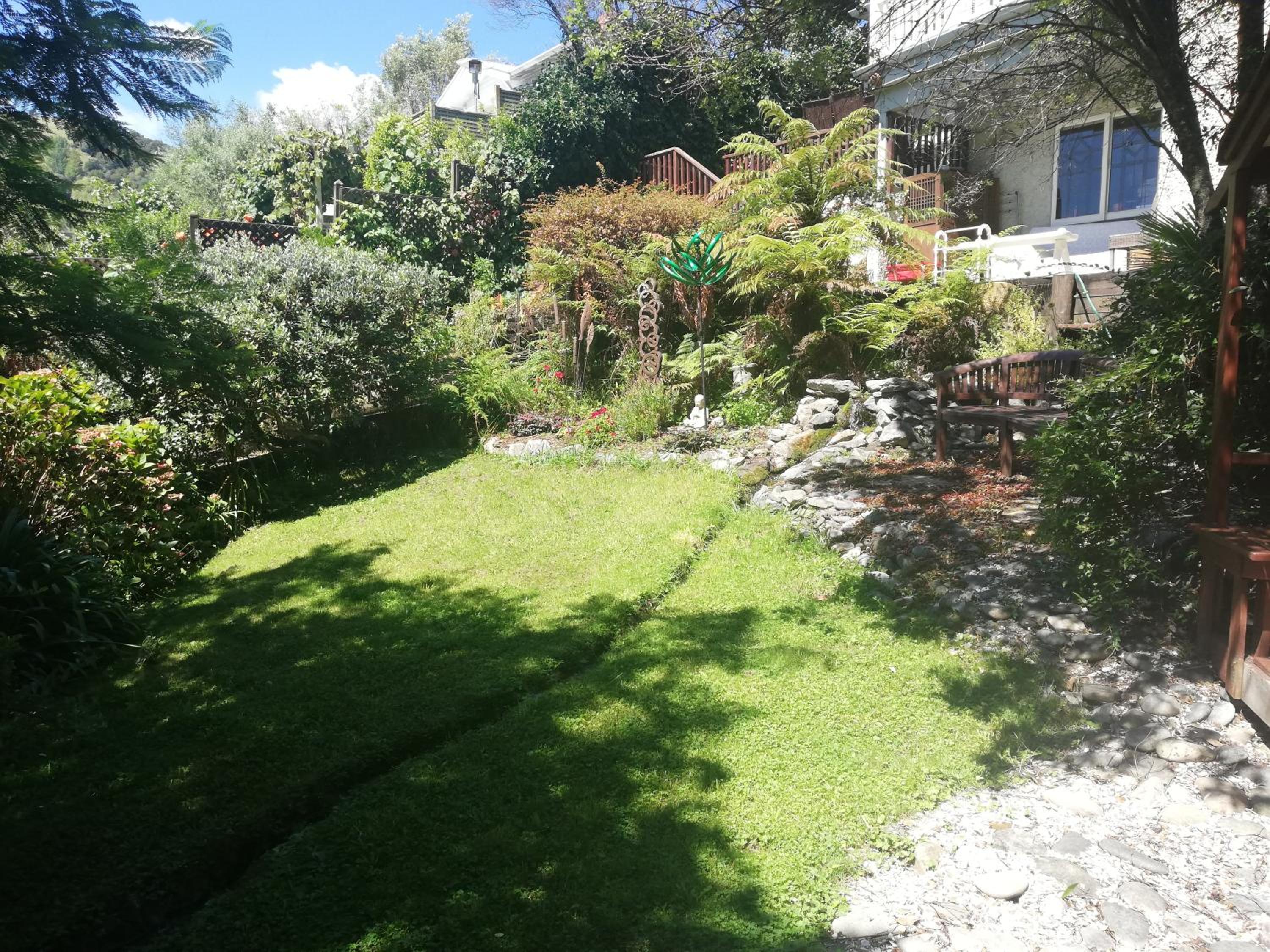 Joya Garden & Villa Studios