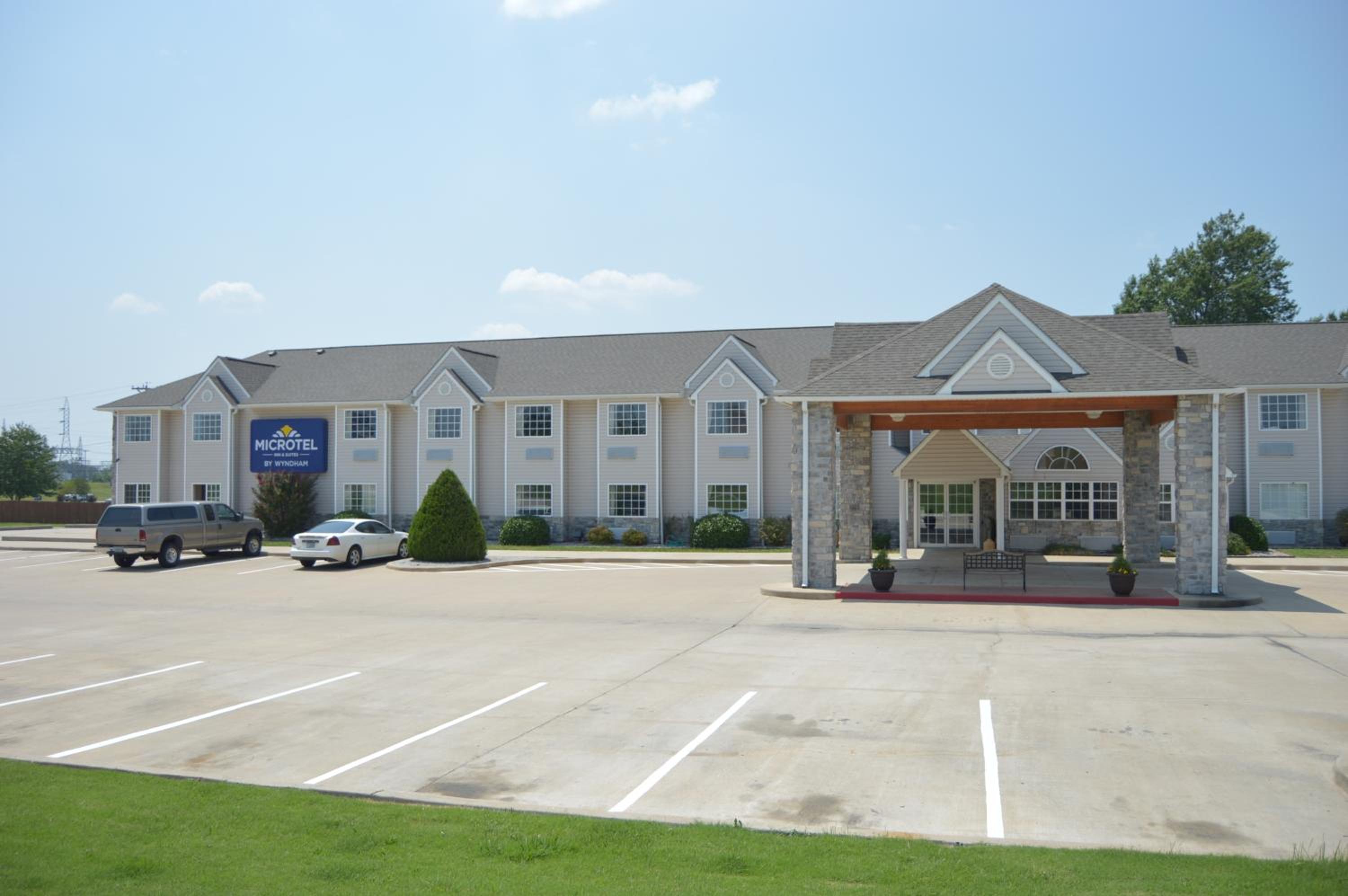 Microtel Inn and Suites By Wyndham Miami OK